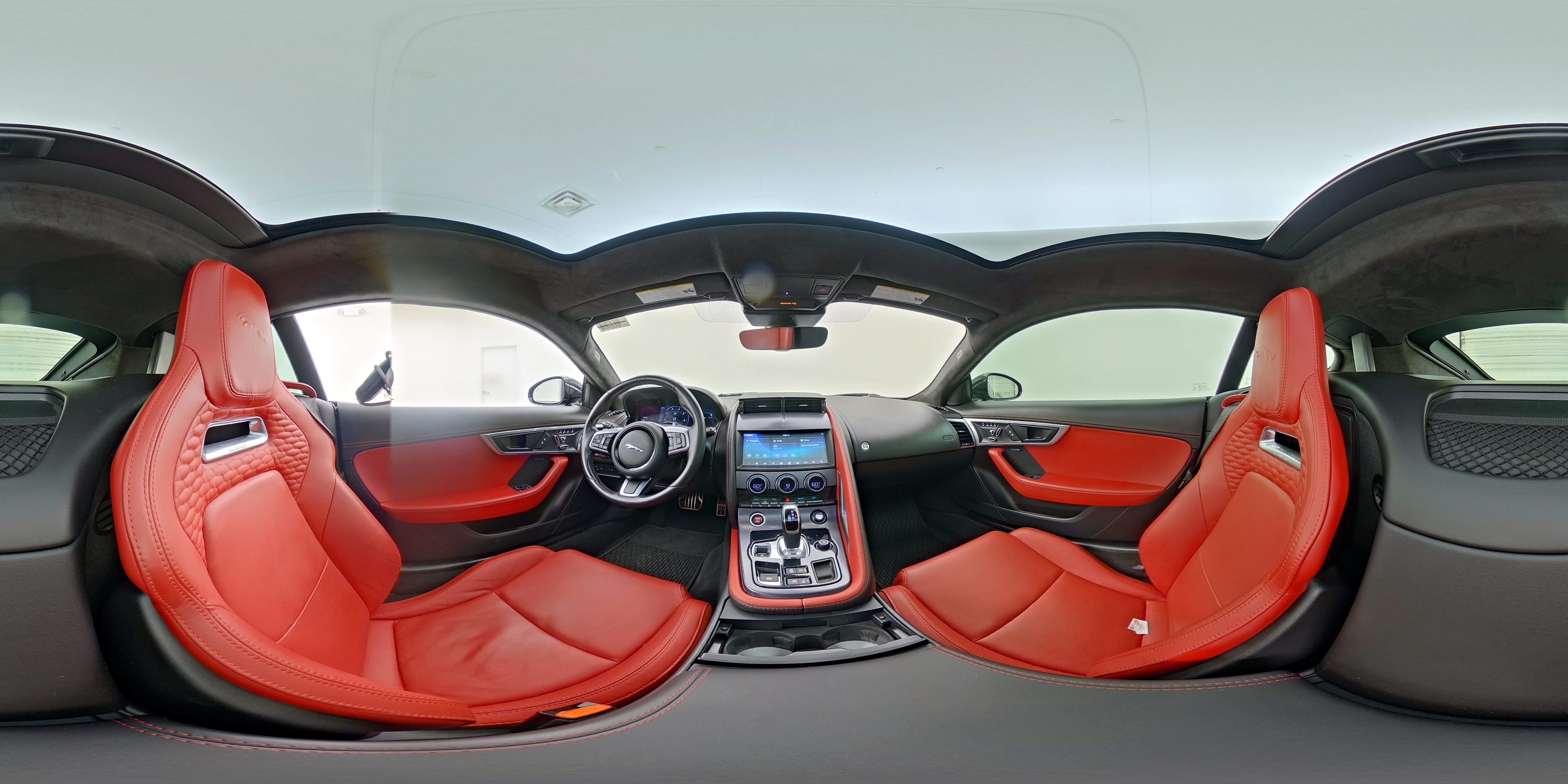 2022 Jaguar F-TYPE R-Dynamic - Photo 25