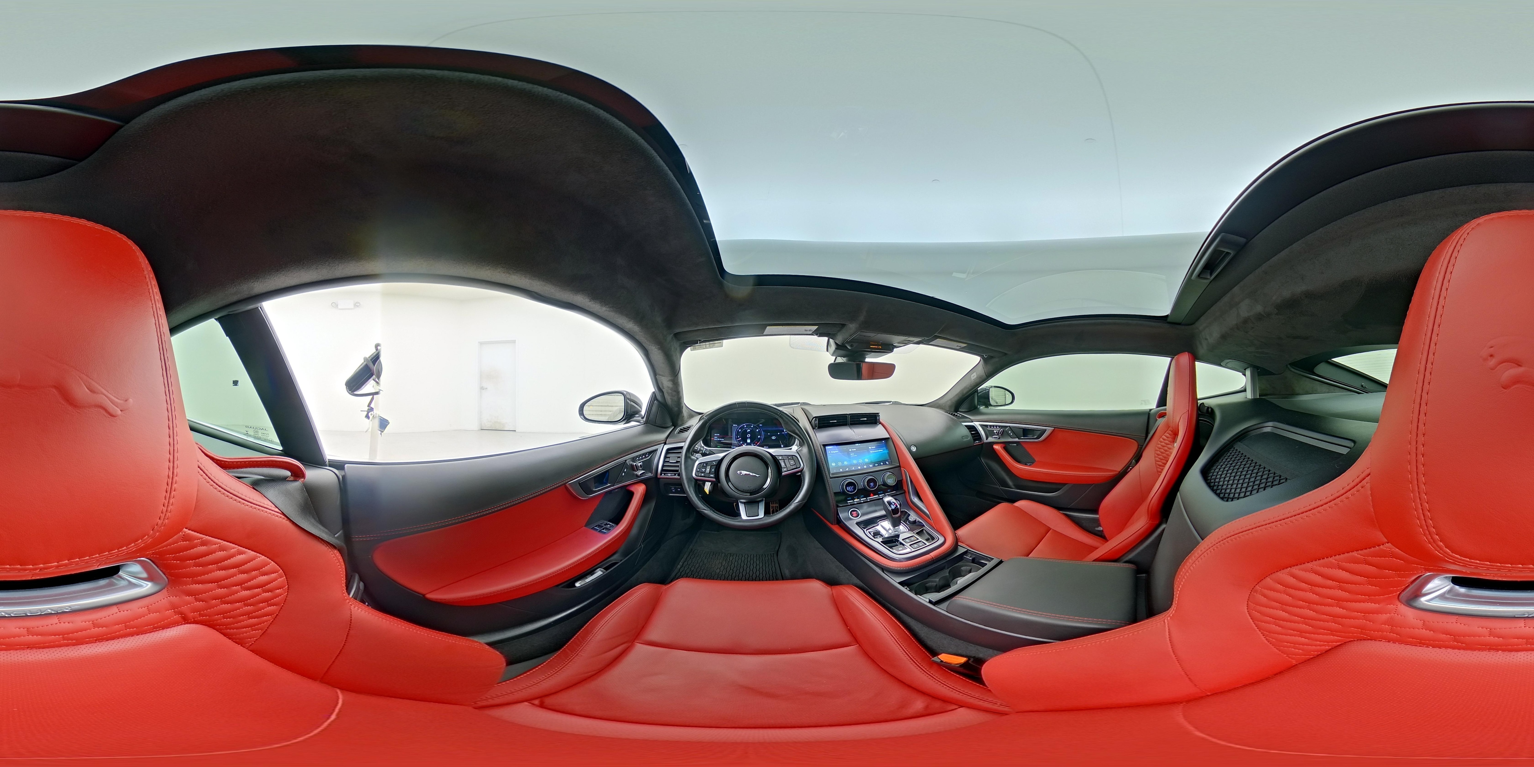 2022 Jaguar F-TYPE R-Dynamic - Photo 26