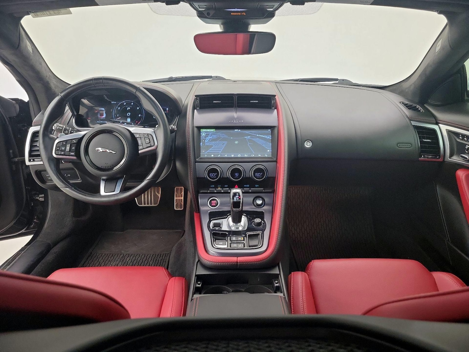 2022 Jaguar F-TYPE R-Dynamic - Photo 10