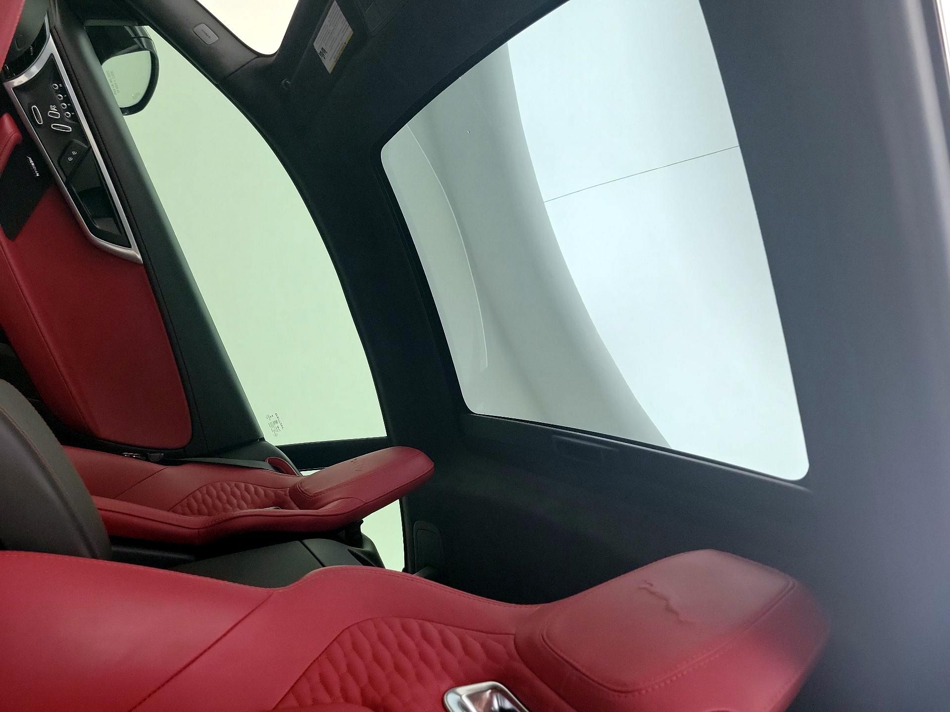 Thumbnail: 2022 Jaguar F-Type - 20