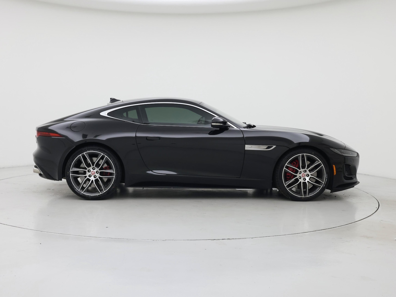 2022 Jaguar F-TYPE R-Dynamic - Photo 8