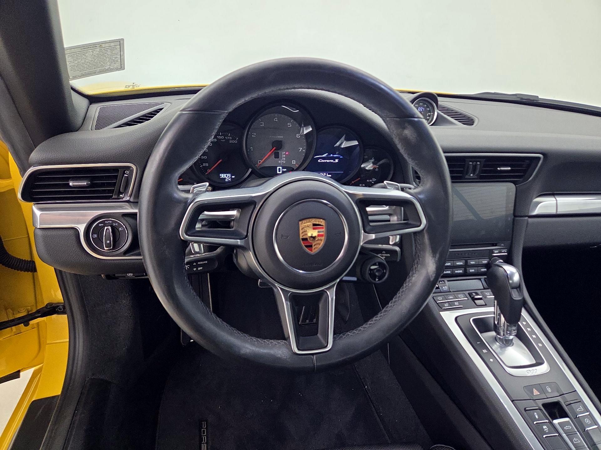 Thumbnail: 2019 Porsche 911 - 10