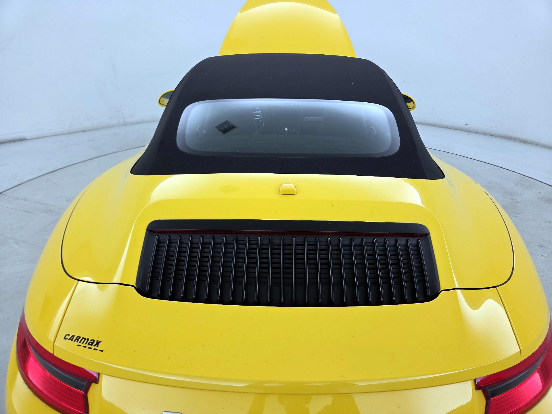 Thumbnail: 2019 Porsche 911 - 20