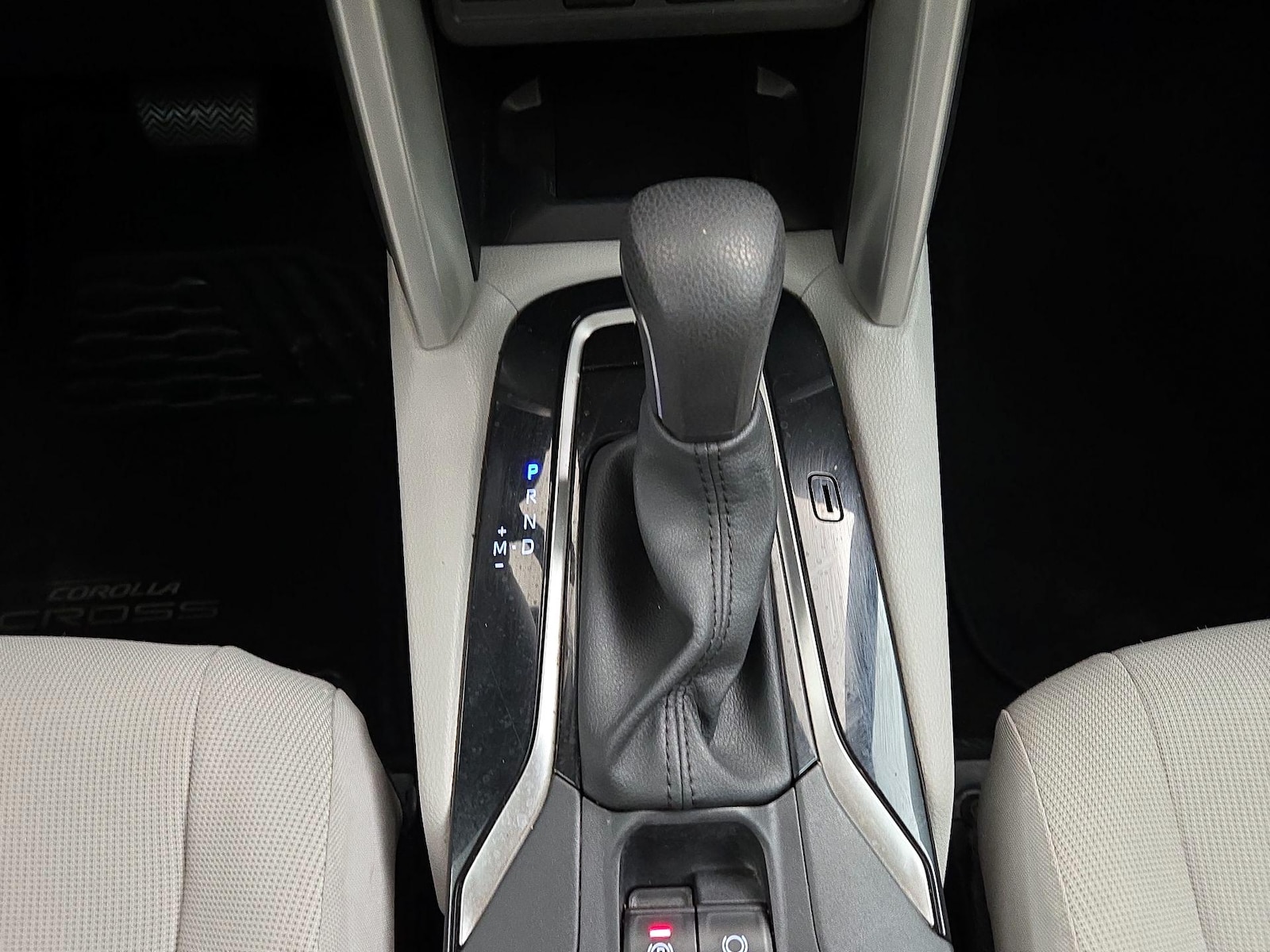 2024 Toyota Corolla Cross LE - Photo 18