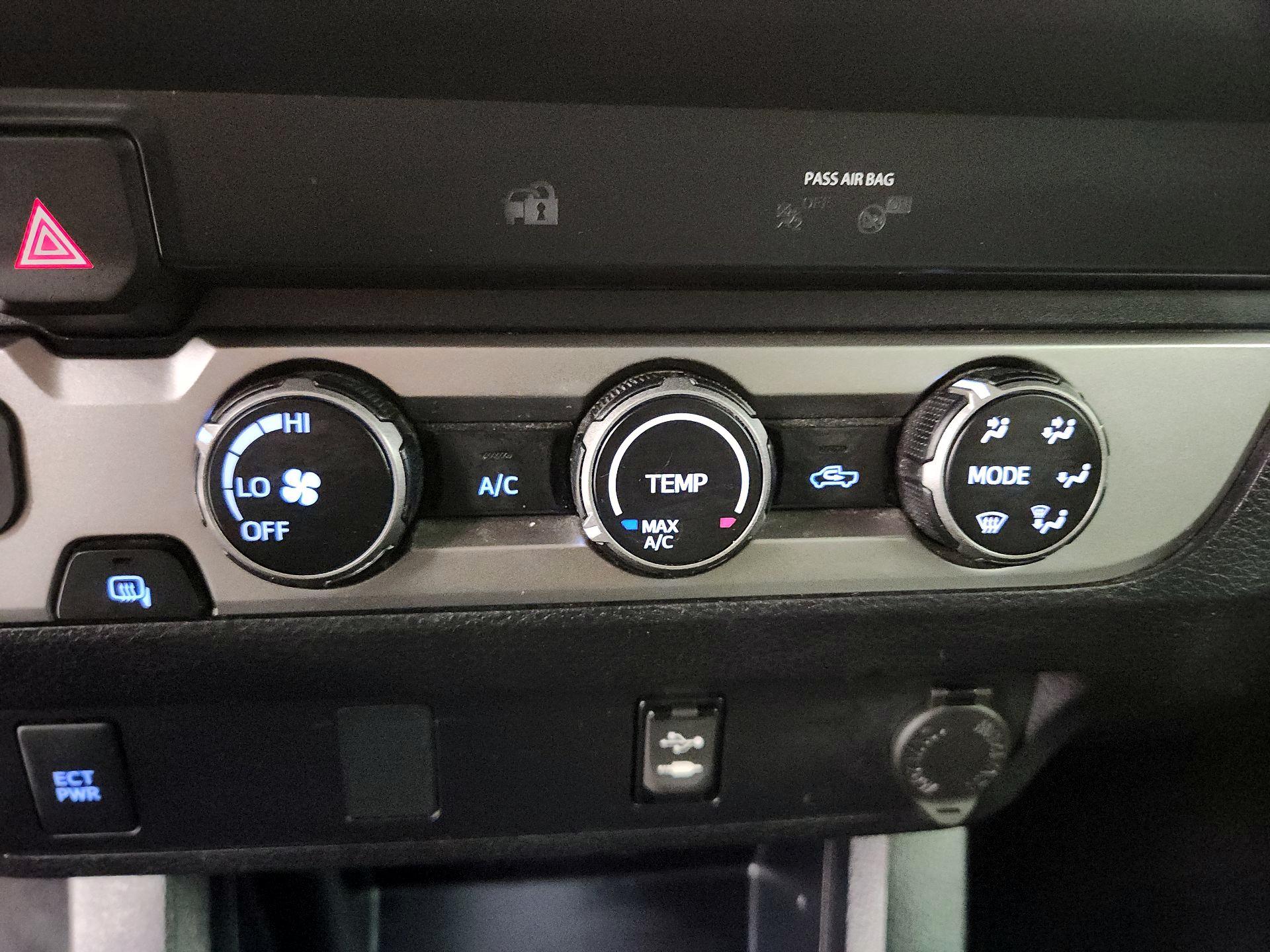 Thumbnail: 2019 Toyota Tacoma - 16