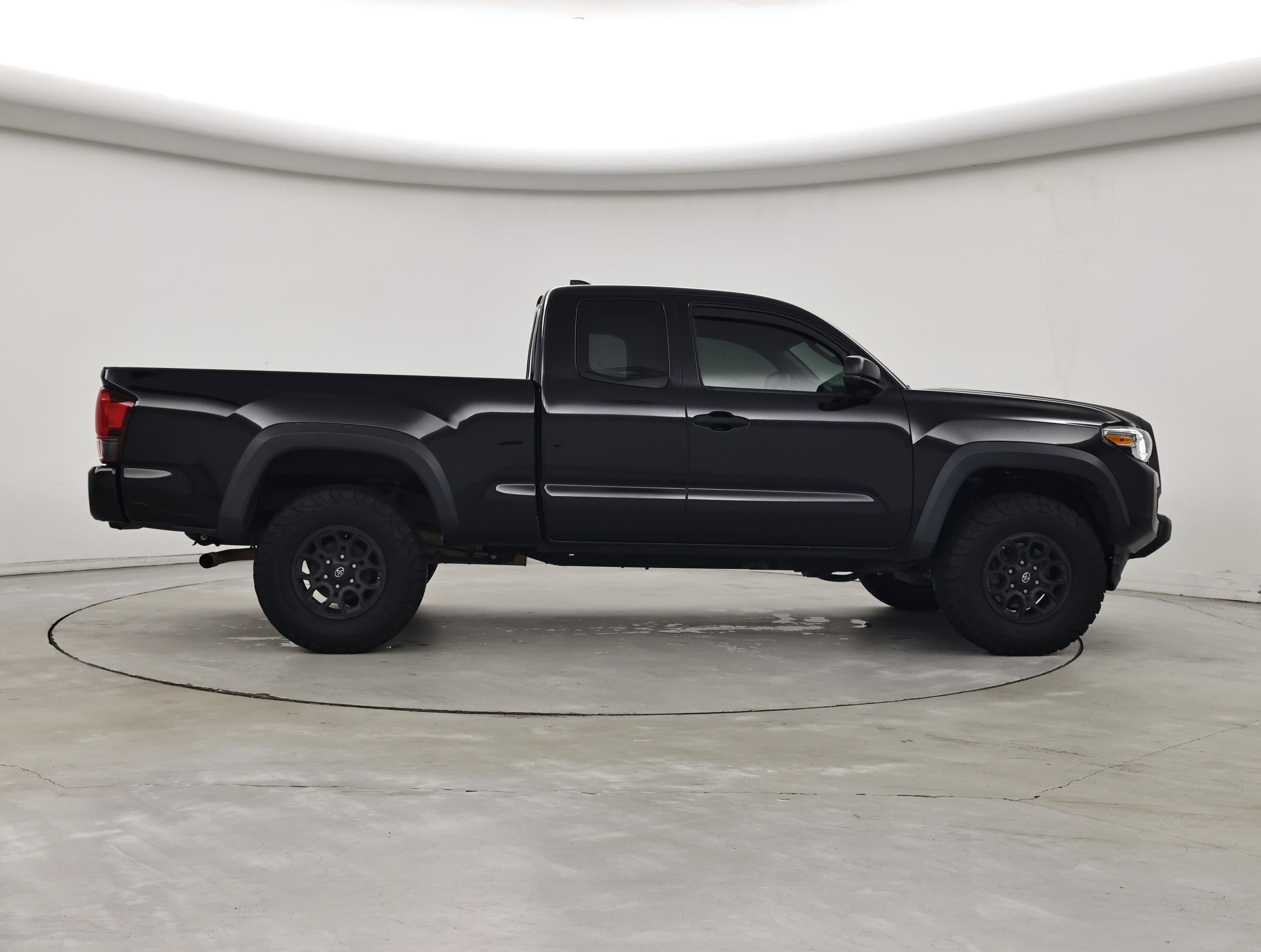 Thumbnail: 2019 Toyota Tacoma - 7