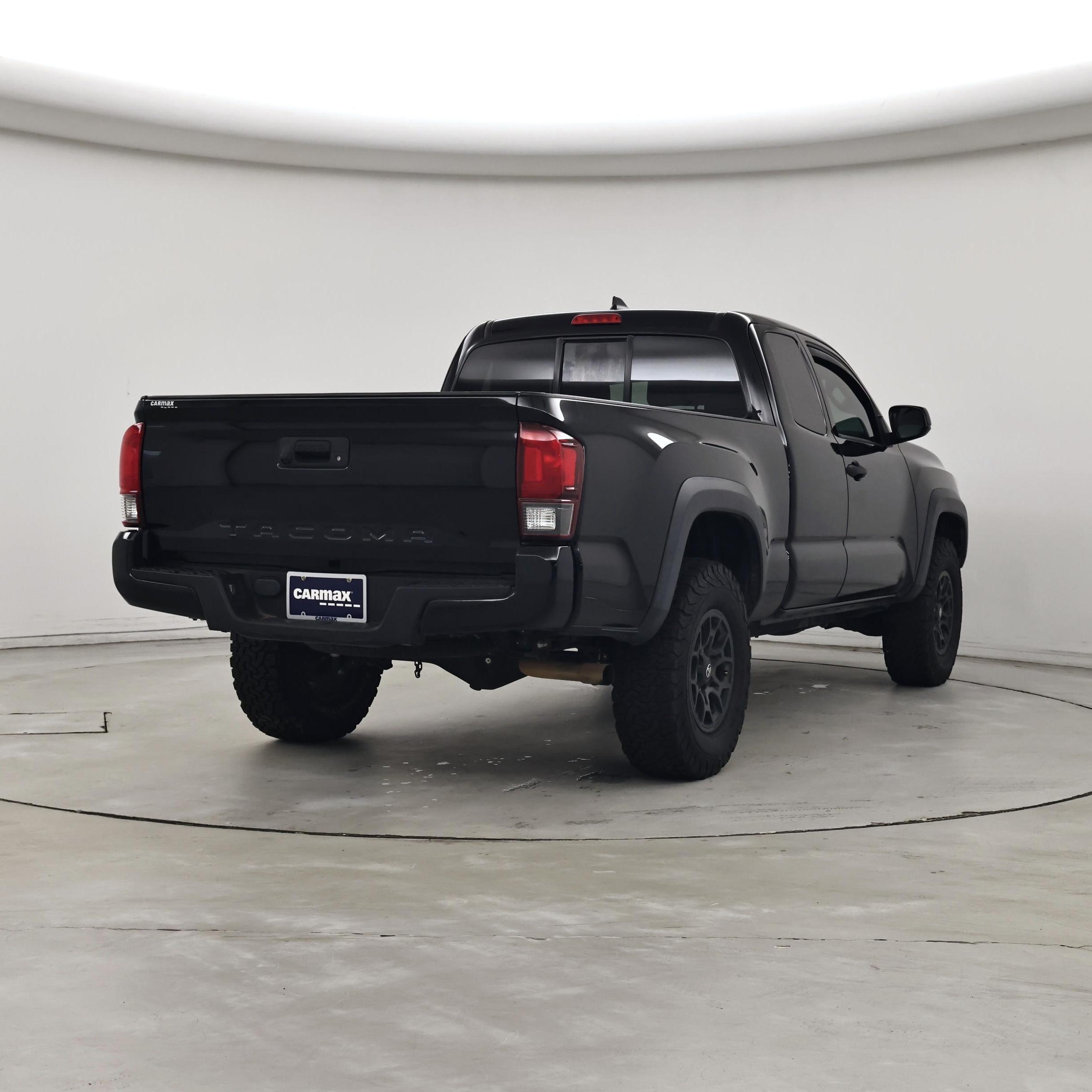 Thumbnail: 2019 Toyota Tacoma - 8