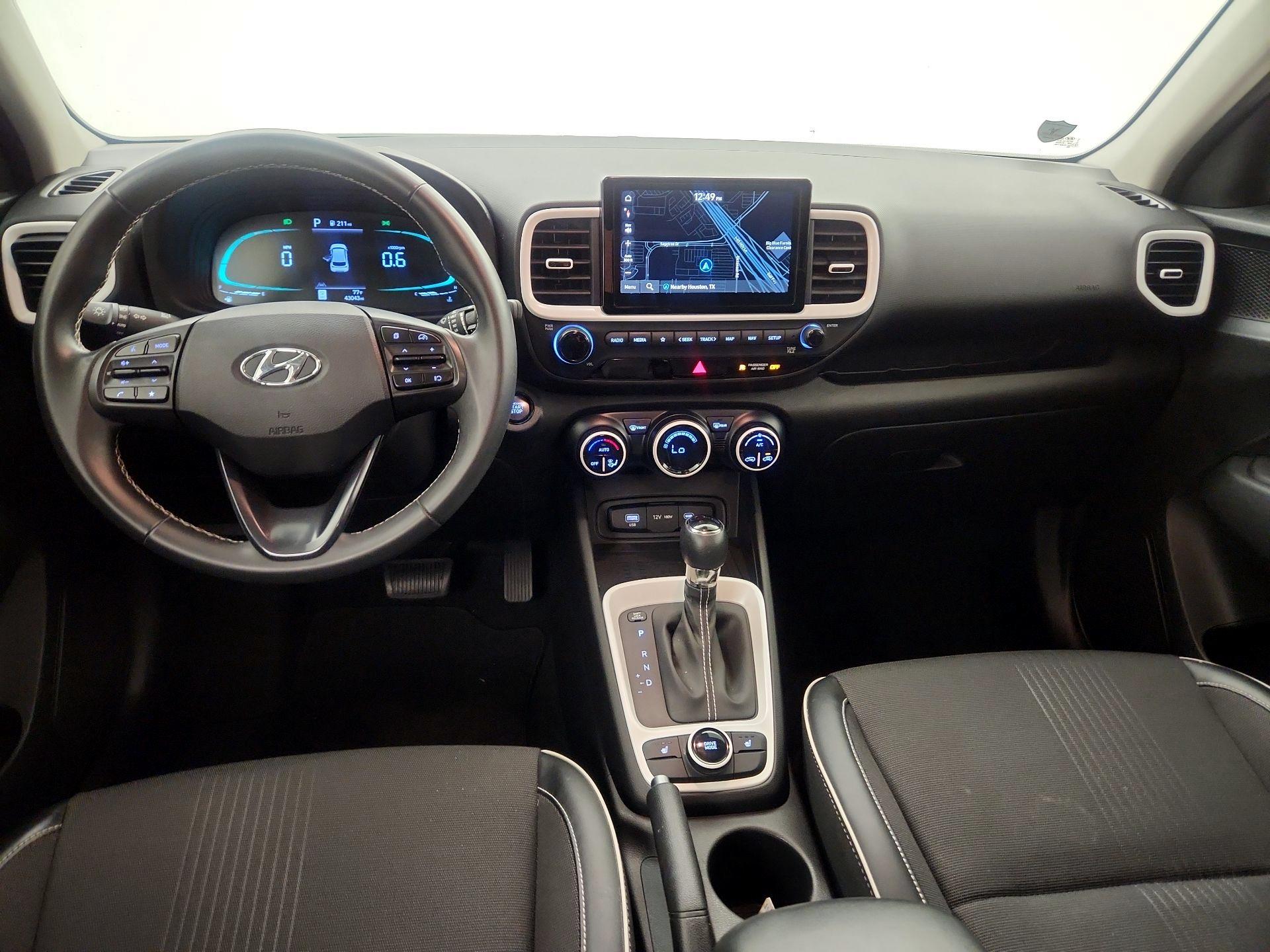 Thumbnail: 2023 Hyundai Venue - 9
