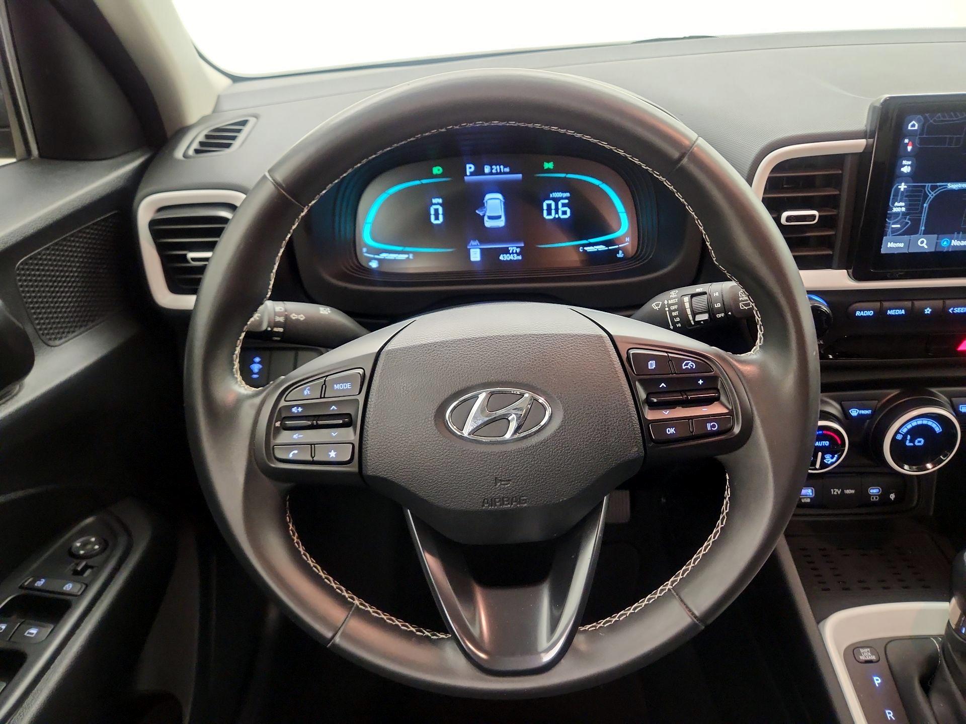 Thumbnail: 2023 Hyundai Venue - 10