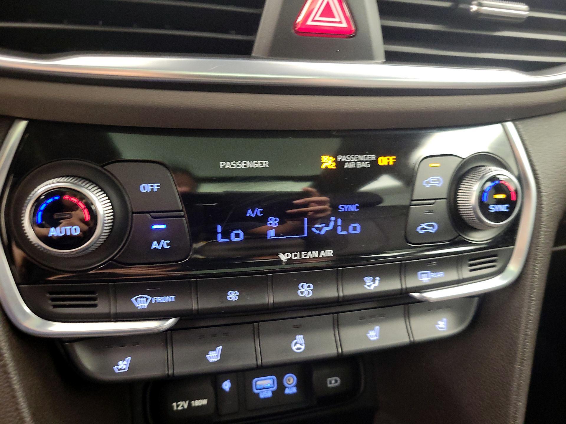 Thumbnail: 2019 Hyundai Santa Fe - 17