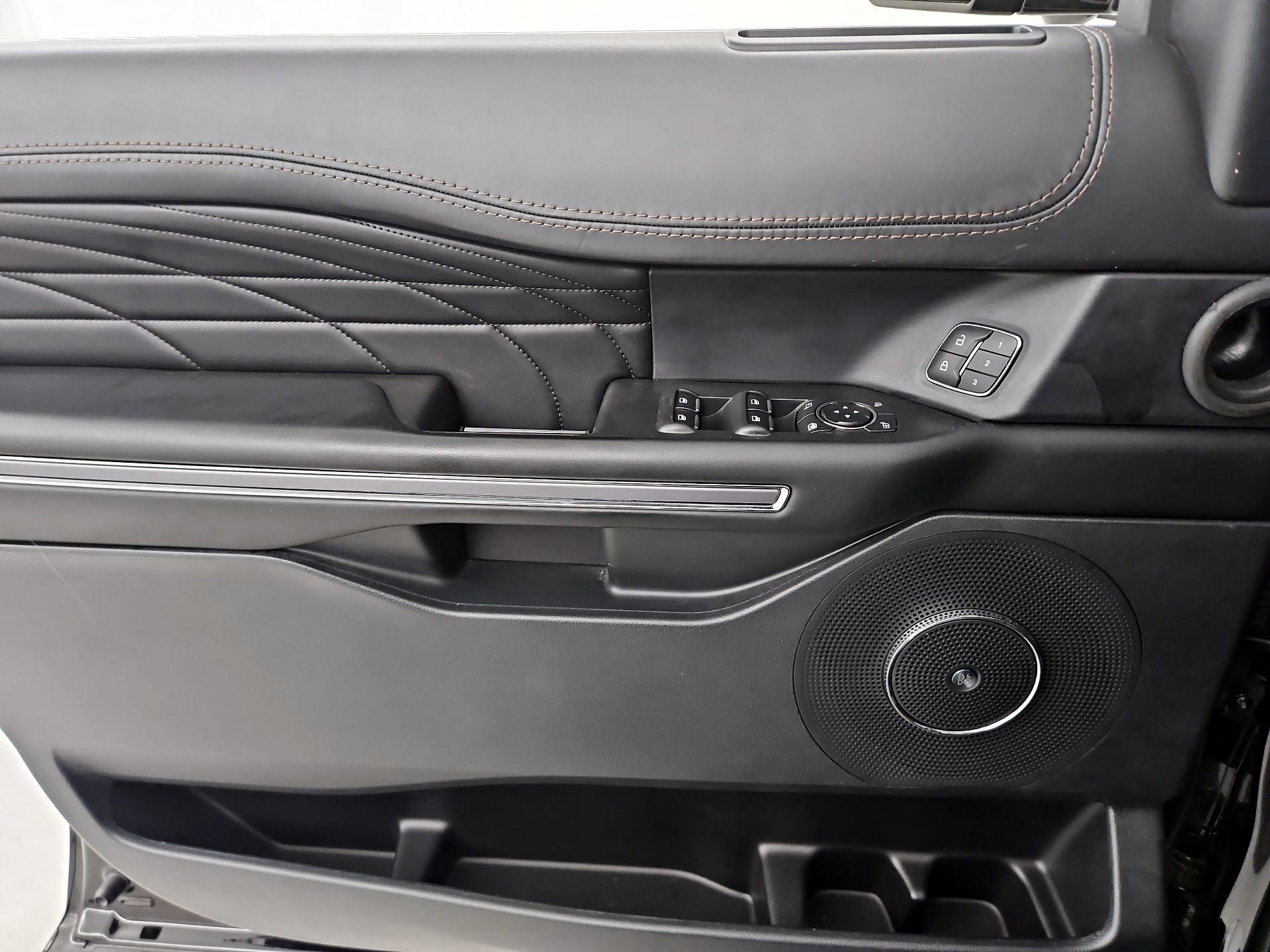 Thumbnail: 2020 Ford Expedition - 12