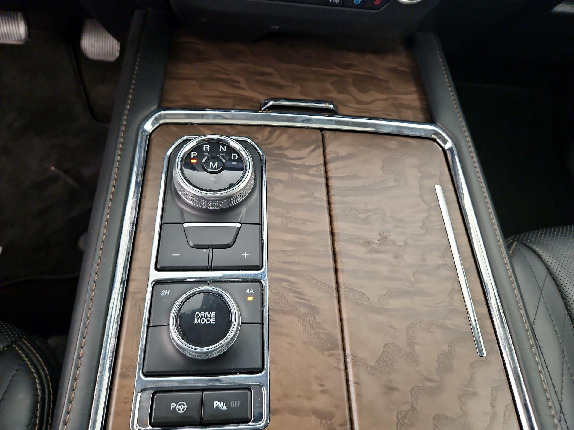 Thumbnail: 2020 Ford Expedition - 17