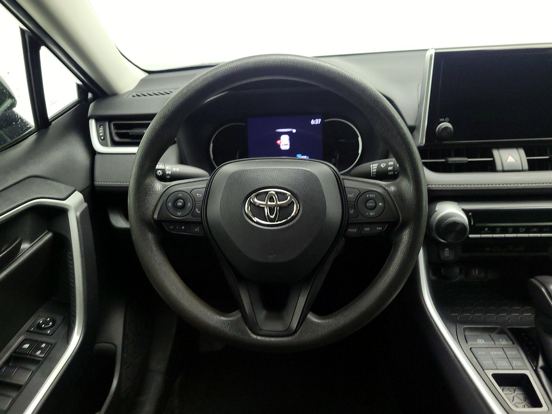 Thumbnail: 2023 Toyota RAV4 - 10