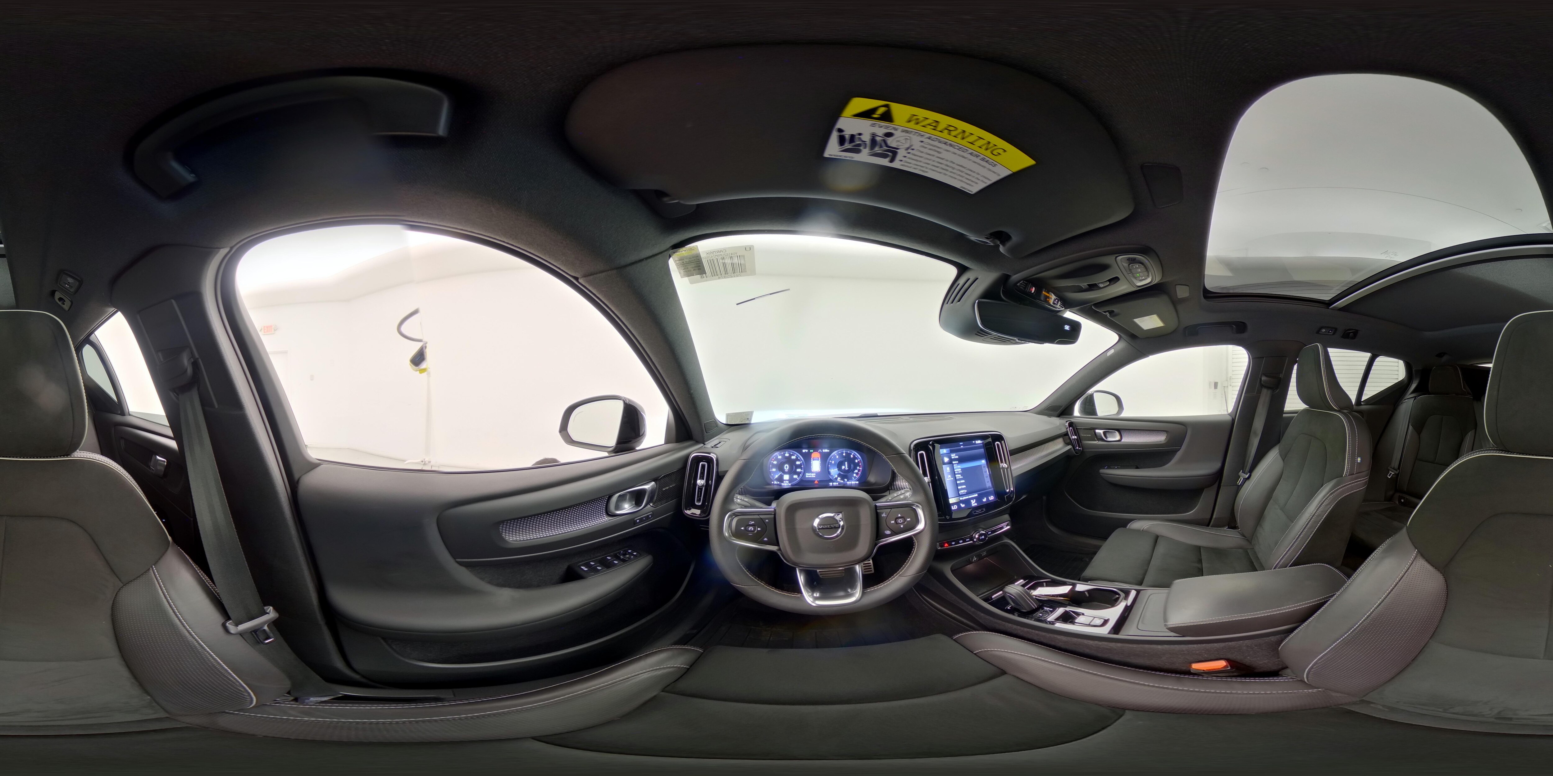 2021 Volvo XC40 R-Design - Photo 27