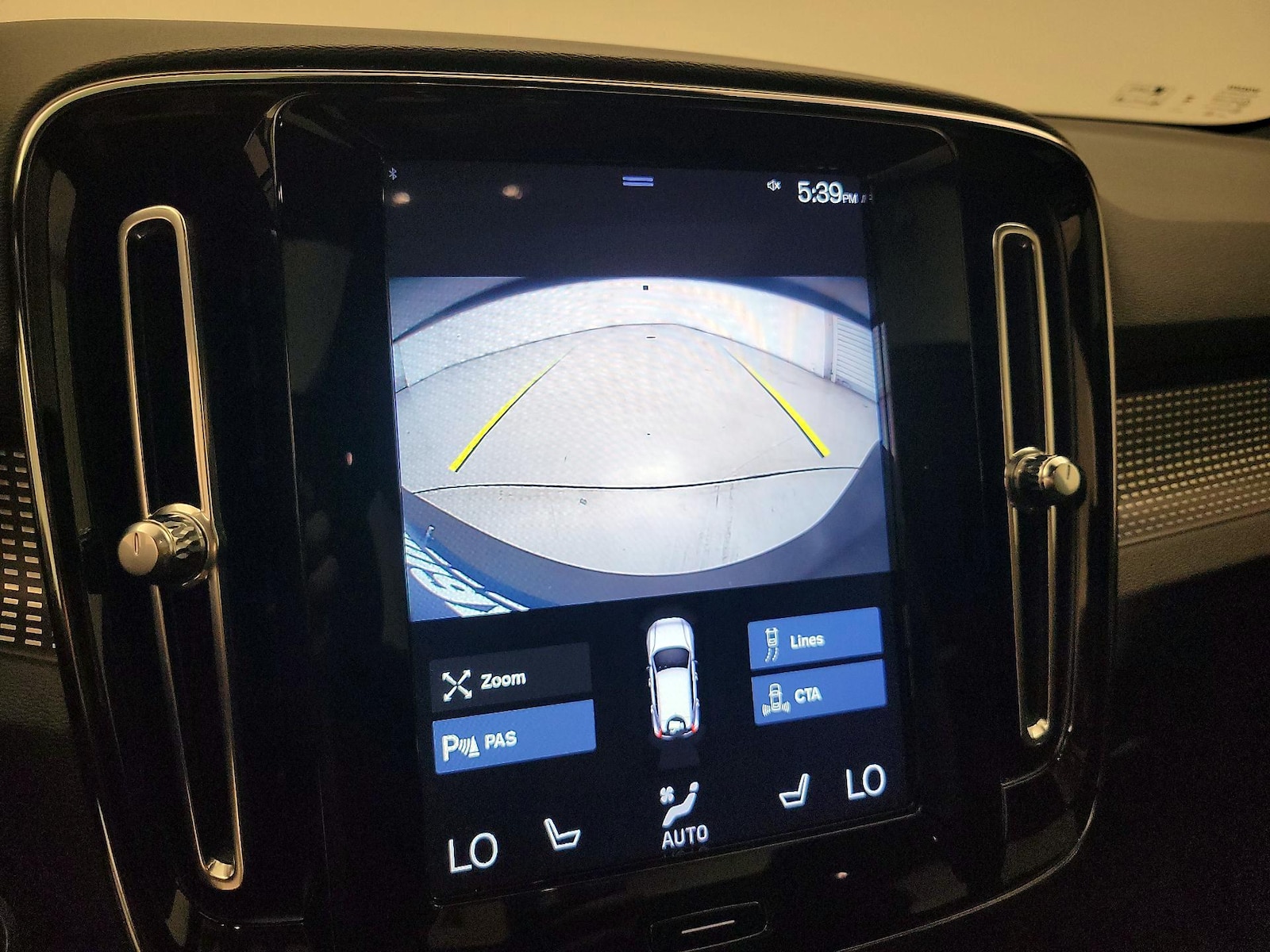2021 Volvo XC40 R-Design - Photo 15