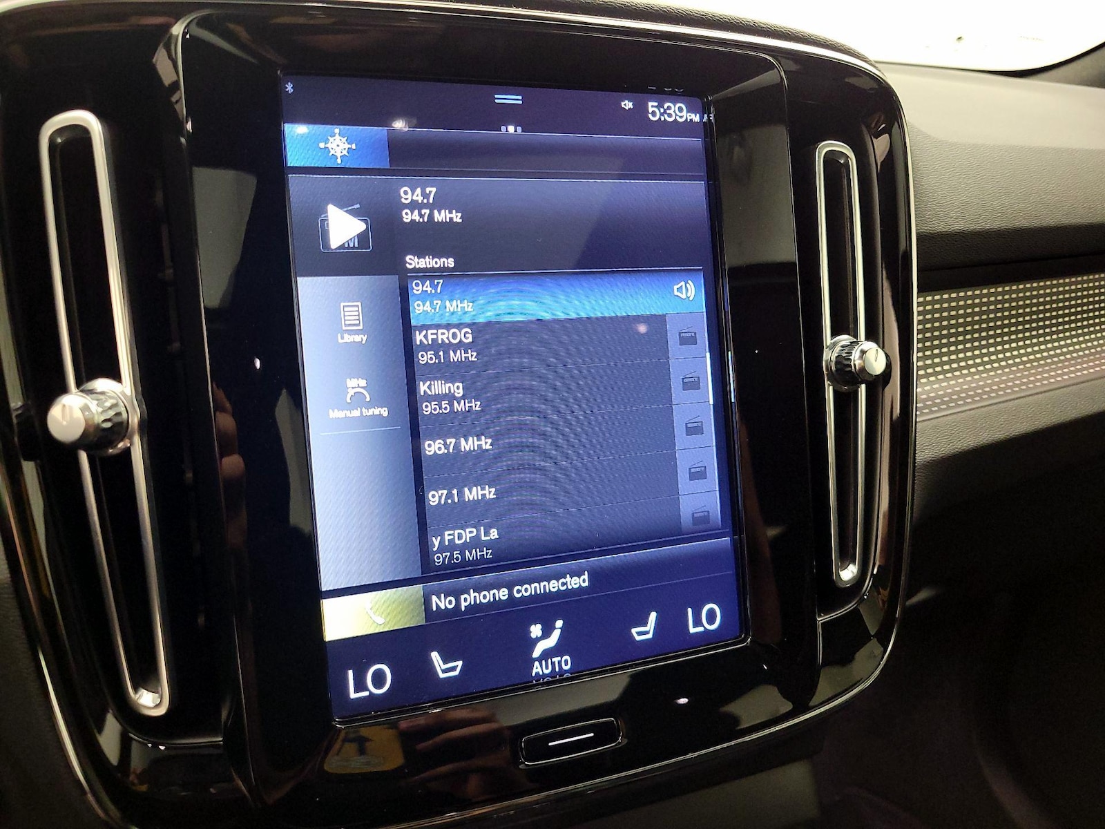 2021 Volvo XC40 R-Design - Photo 16