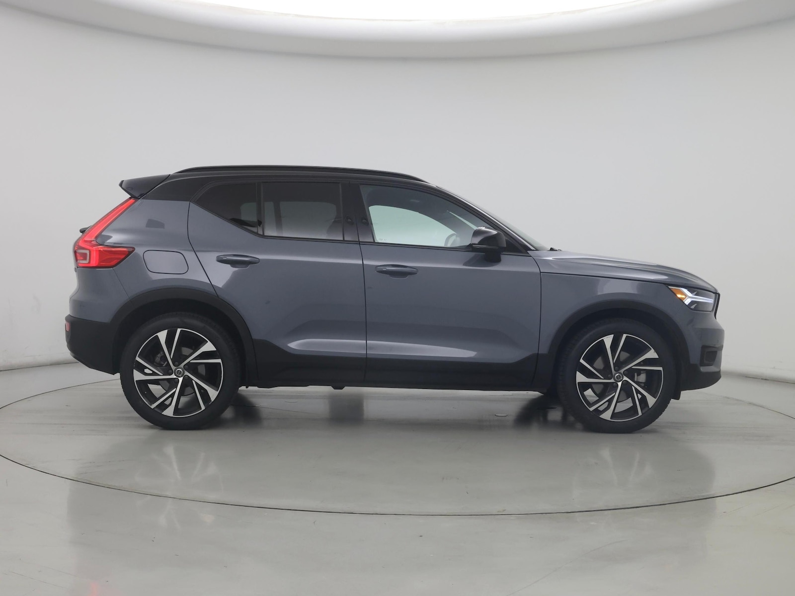 2021 Volvo XC40 R-Design - Photo 8