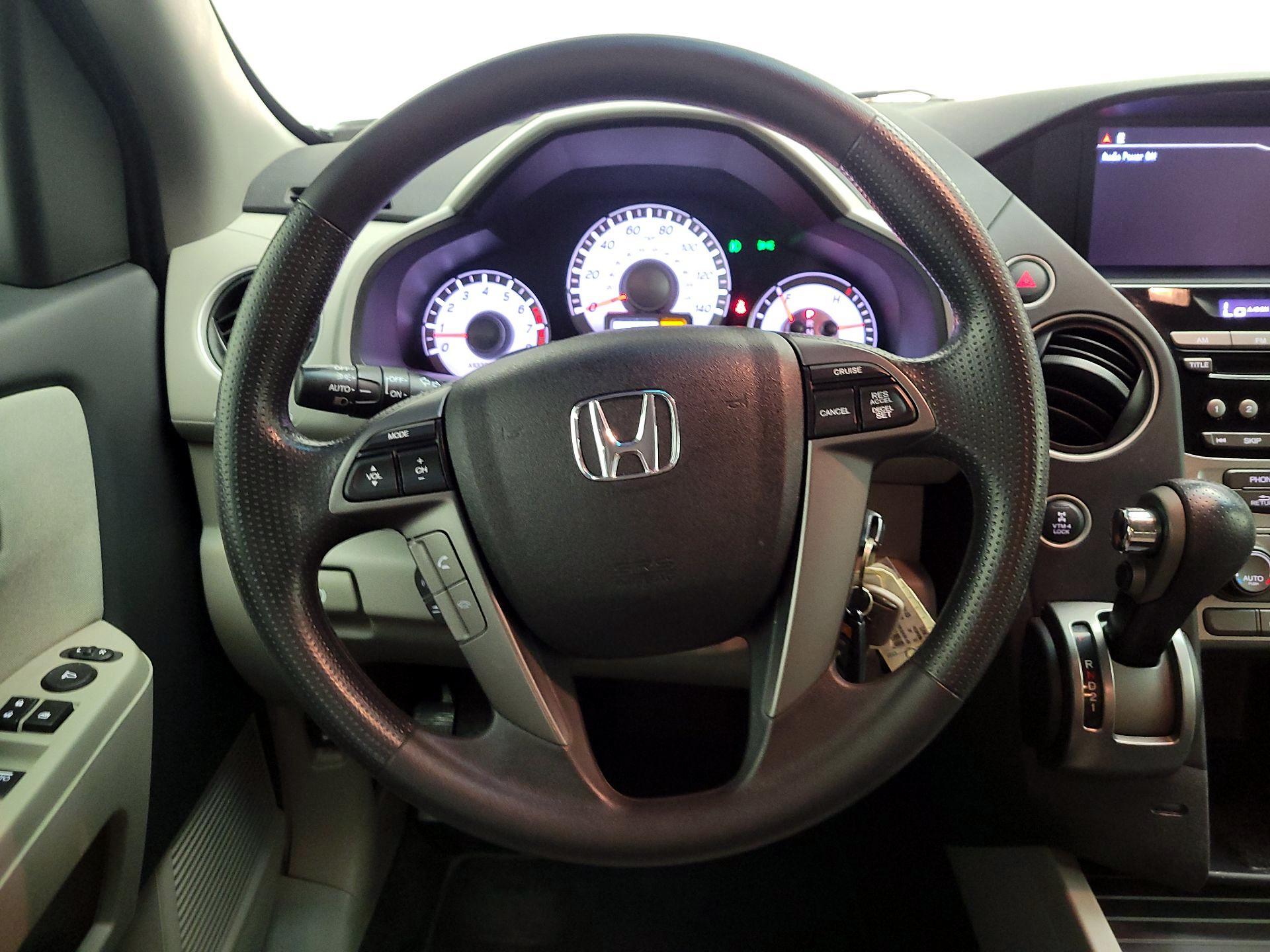Thumbnail: 2015 Honda Pilot - 10