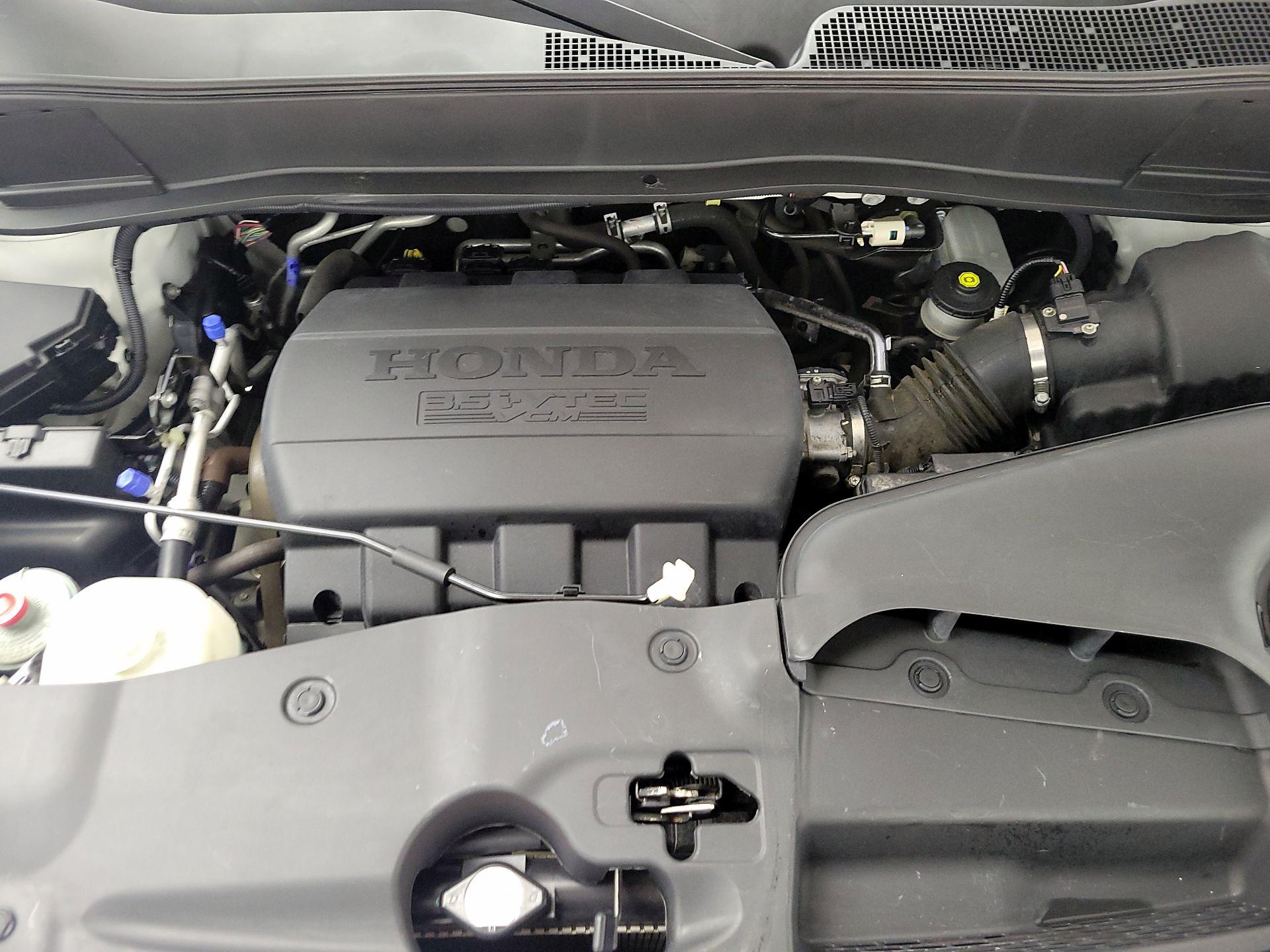 Thumbnail: 2015 Honda Pilot - 17