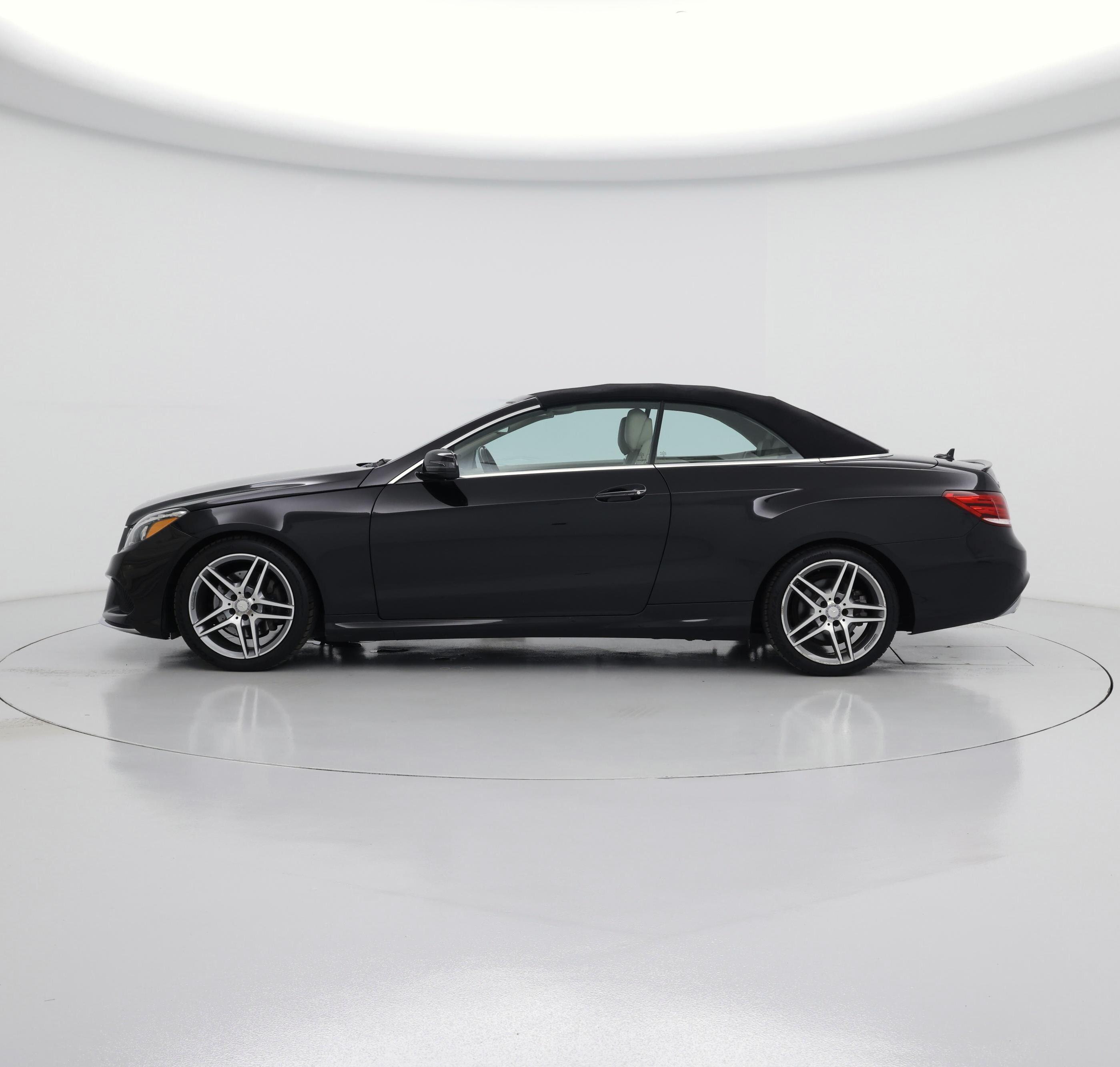 Thumbnail: 2016 Mercedes-Benz E-Class - 3