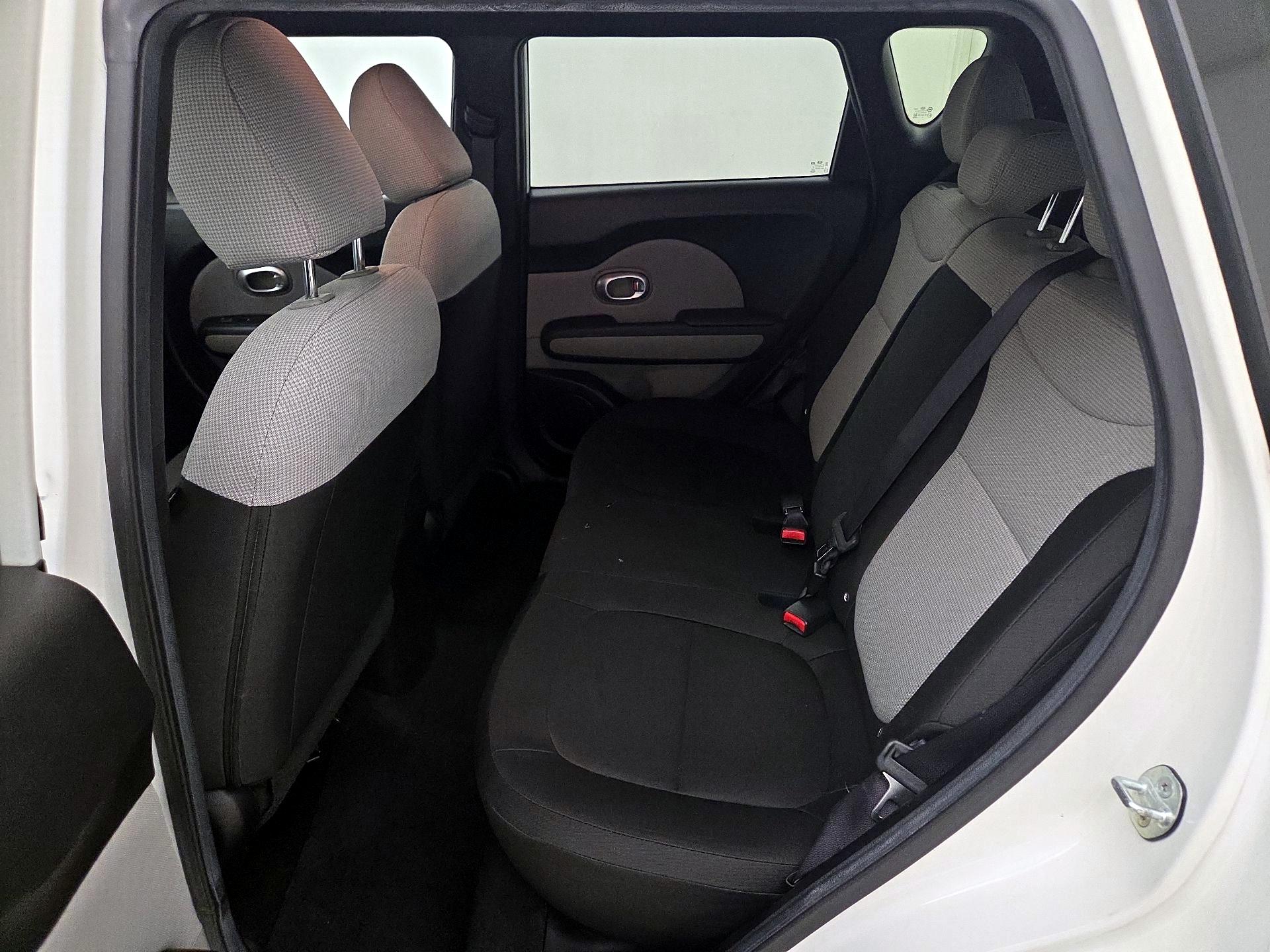 Thumbnail: 2015 Kia Soul - 18
