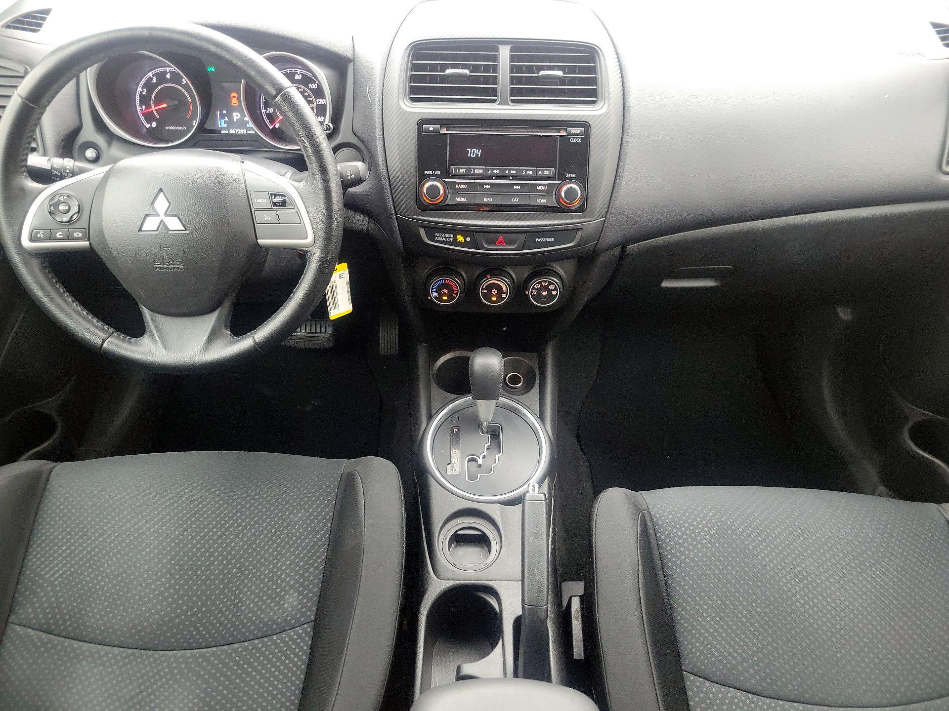 Thumbnail: 2015 Mitsubishi Outlander Sport - 9