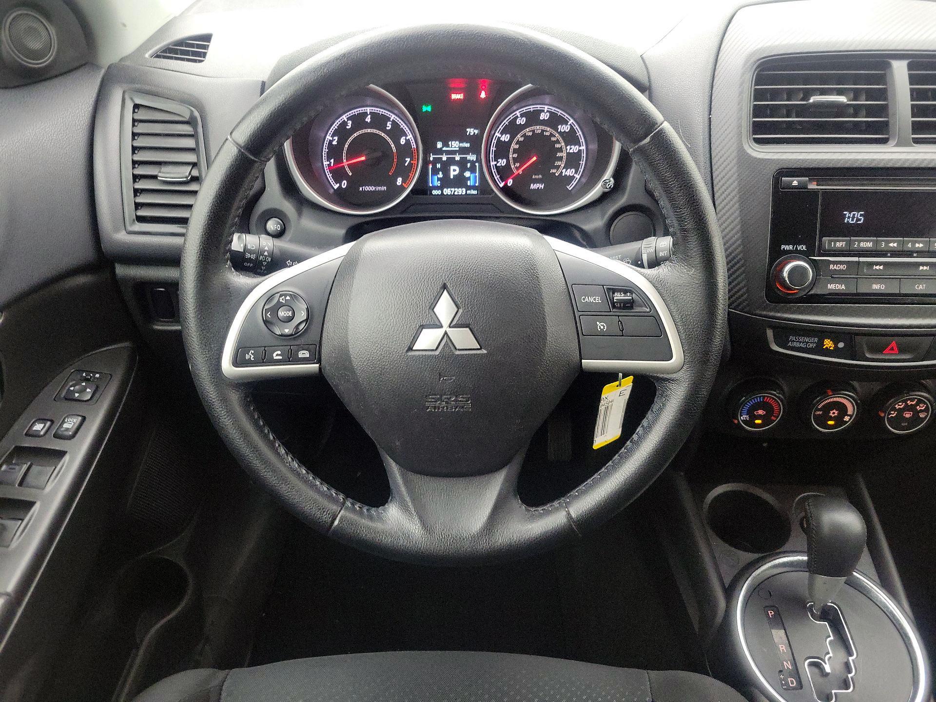 Thumbnail: 2015 Mitsubishi Outlander Sport - 10