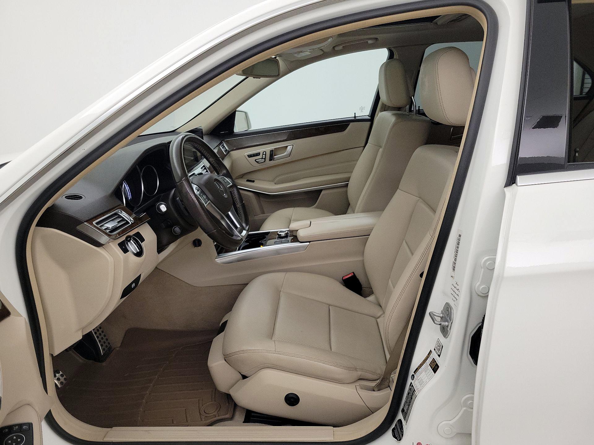 Thumbnail: 2016 Mercedes-Benz E-Class - 11