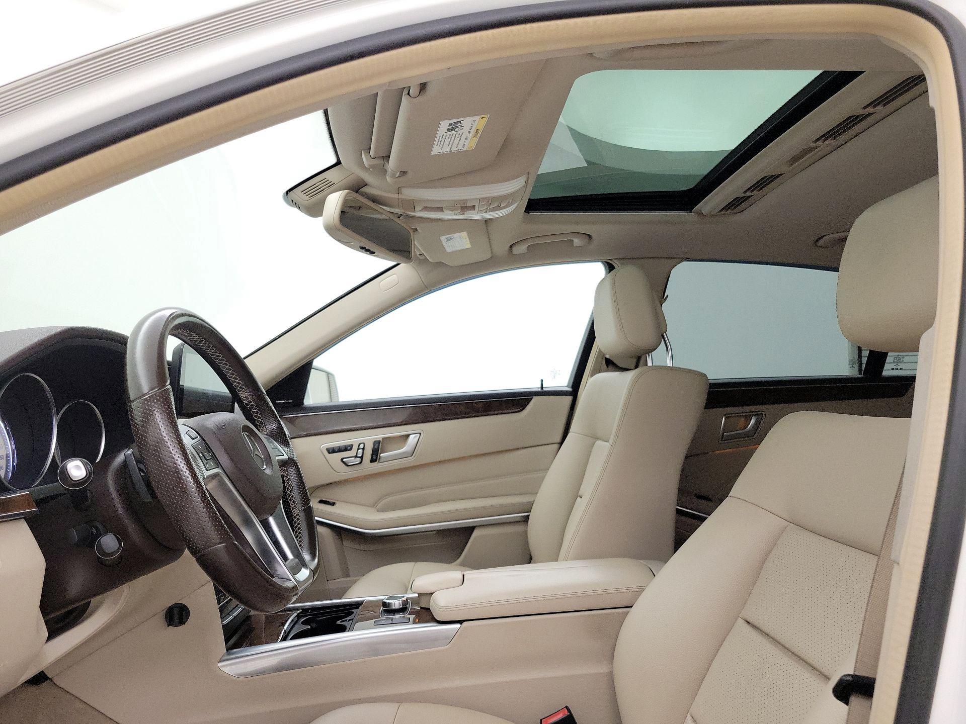 Thumbnail: 2016 Mercedes-Benz E-Class - 19