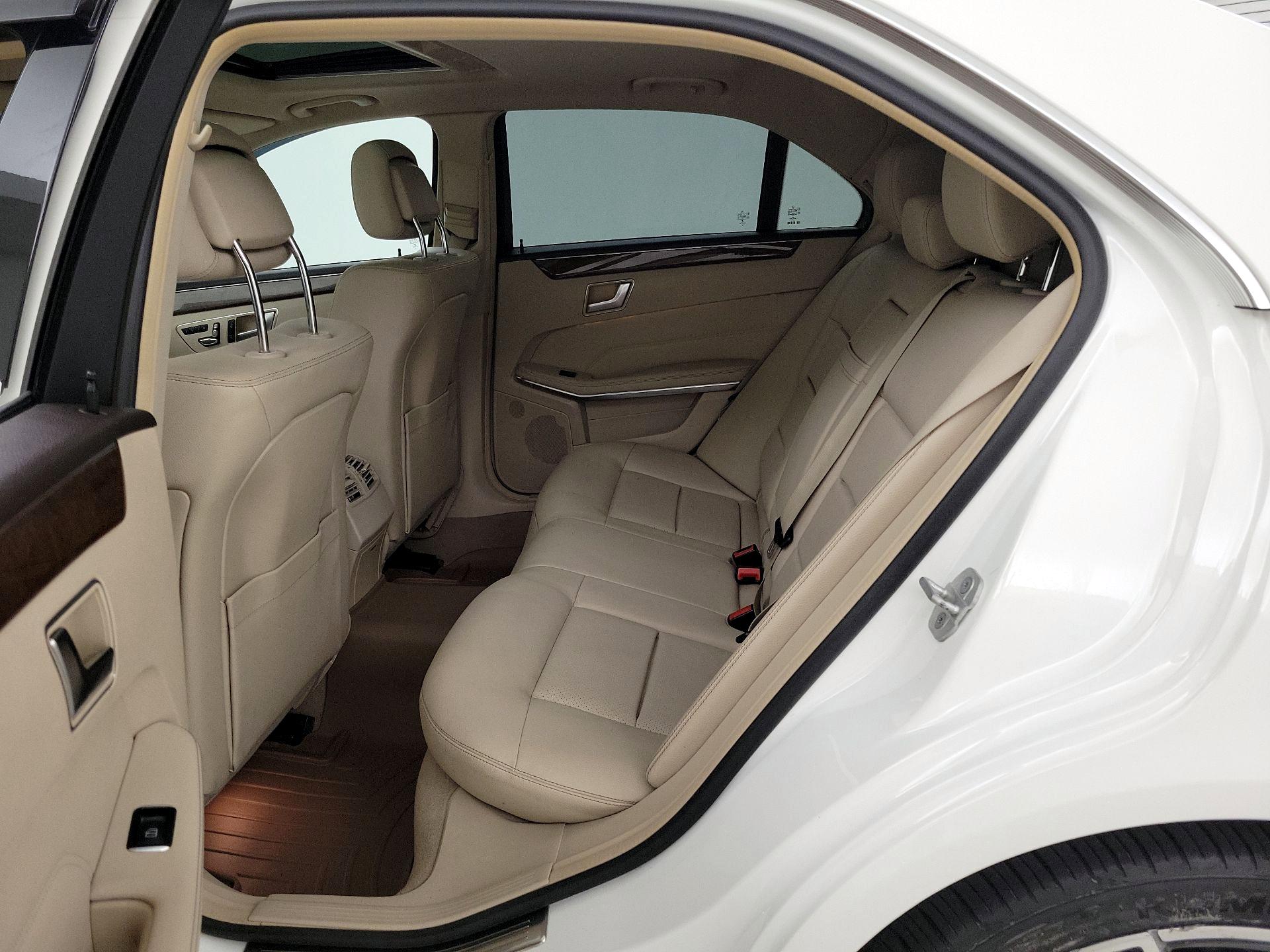 Thumbnail: 2016 Mercedes-Benz E-Class - 20