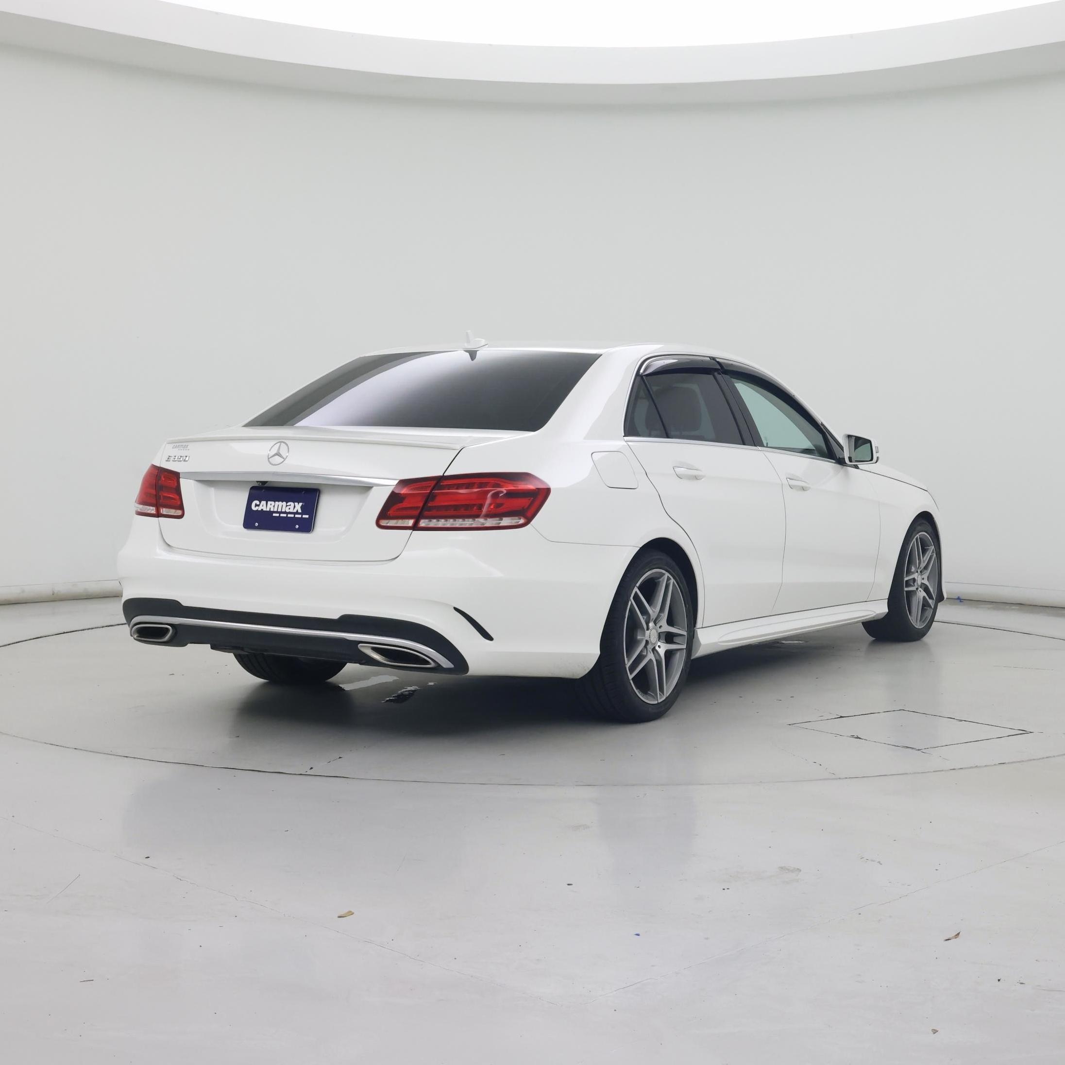 Thumbnail: 2016 Mercedes-Benz E-Class - 8