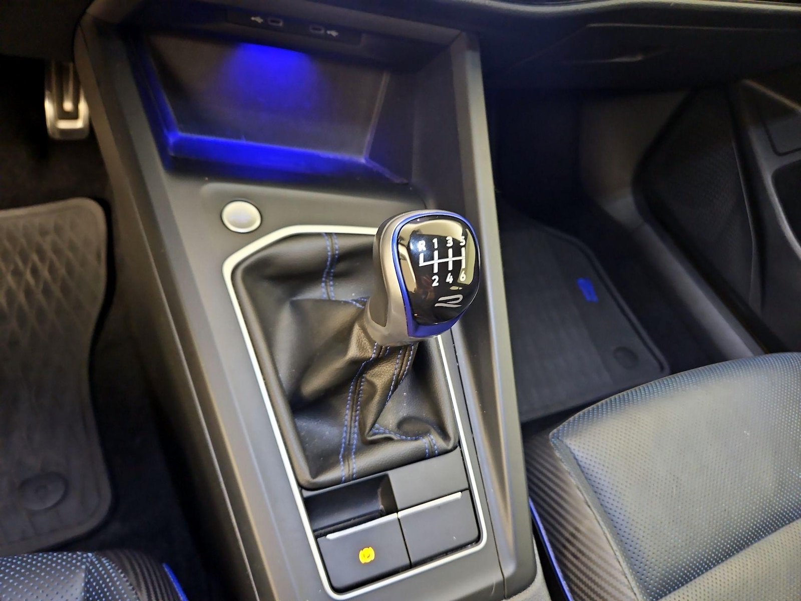 2022 Volkswagen Golf R R - Photo 19