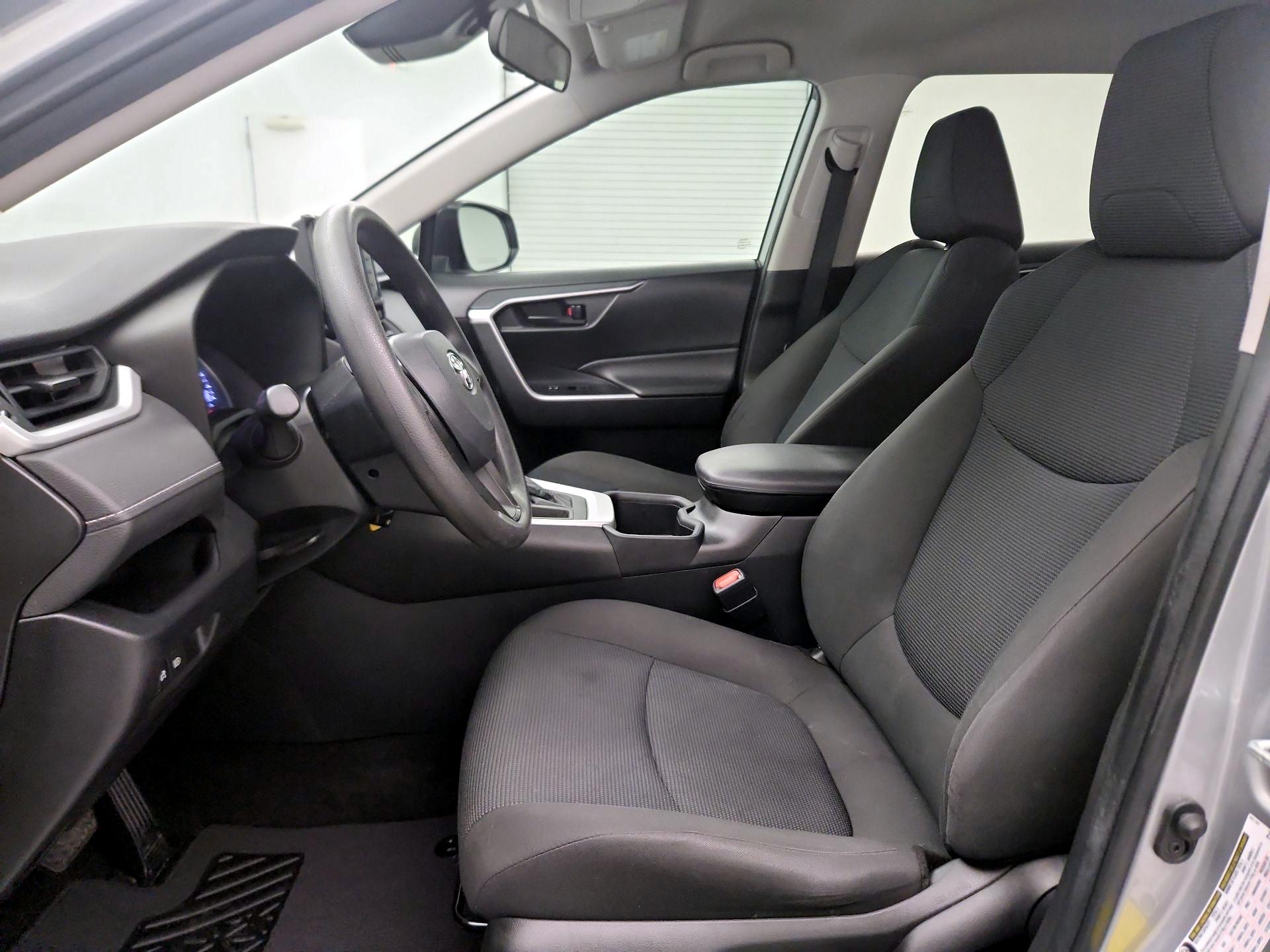 Thumbnail: 2022 Toyota RAV4 - 11