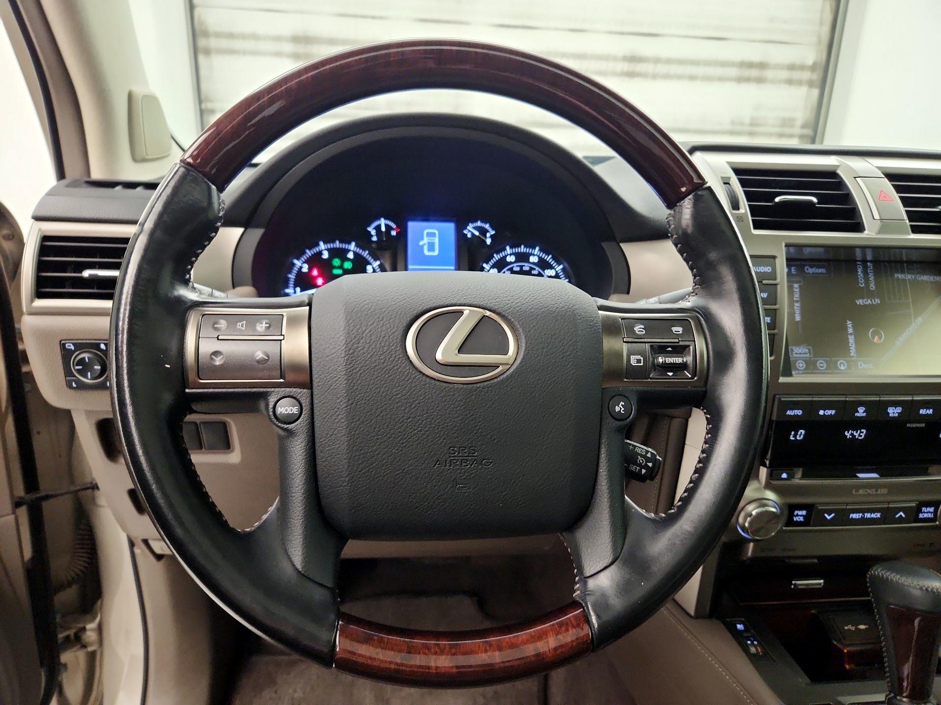 Thumbnail: 2016 Lexus GX - 10