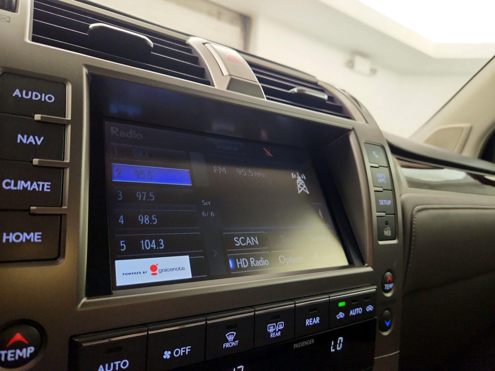 Thumbnail: 2016 Lexus GX - 16