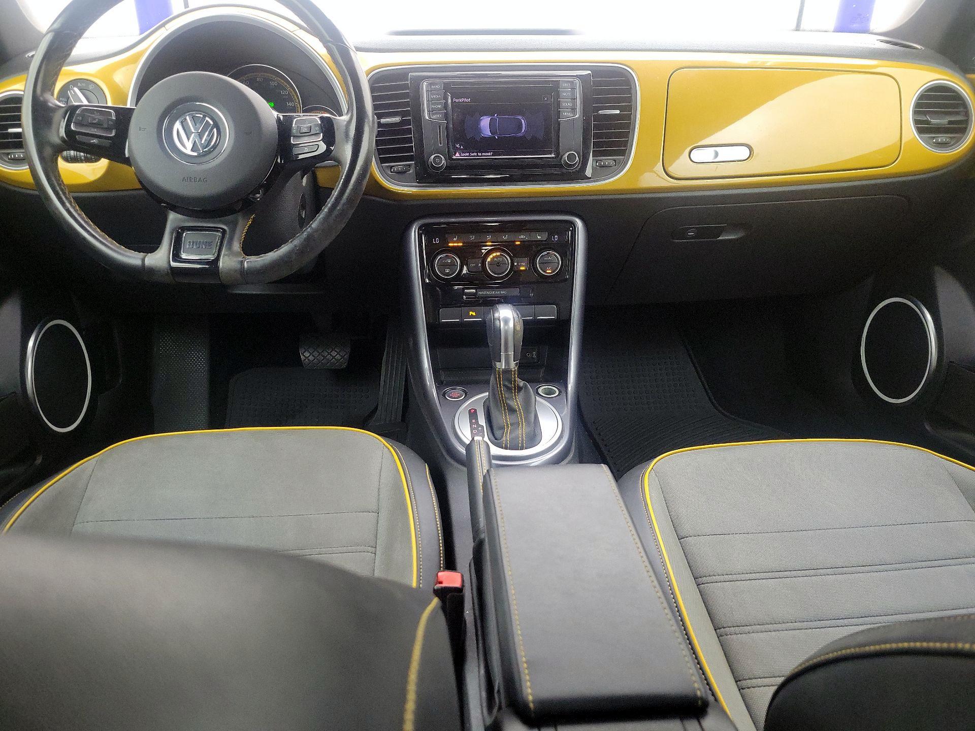 Thumbnail: 2017 Volkswagen Beetle - 9