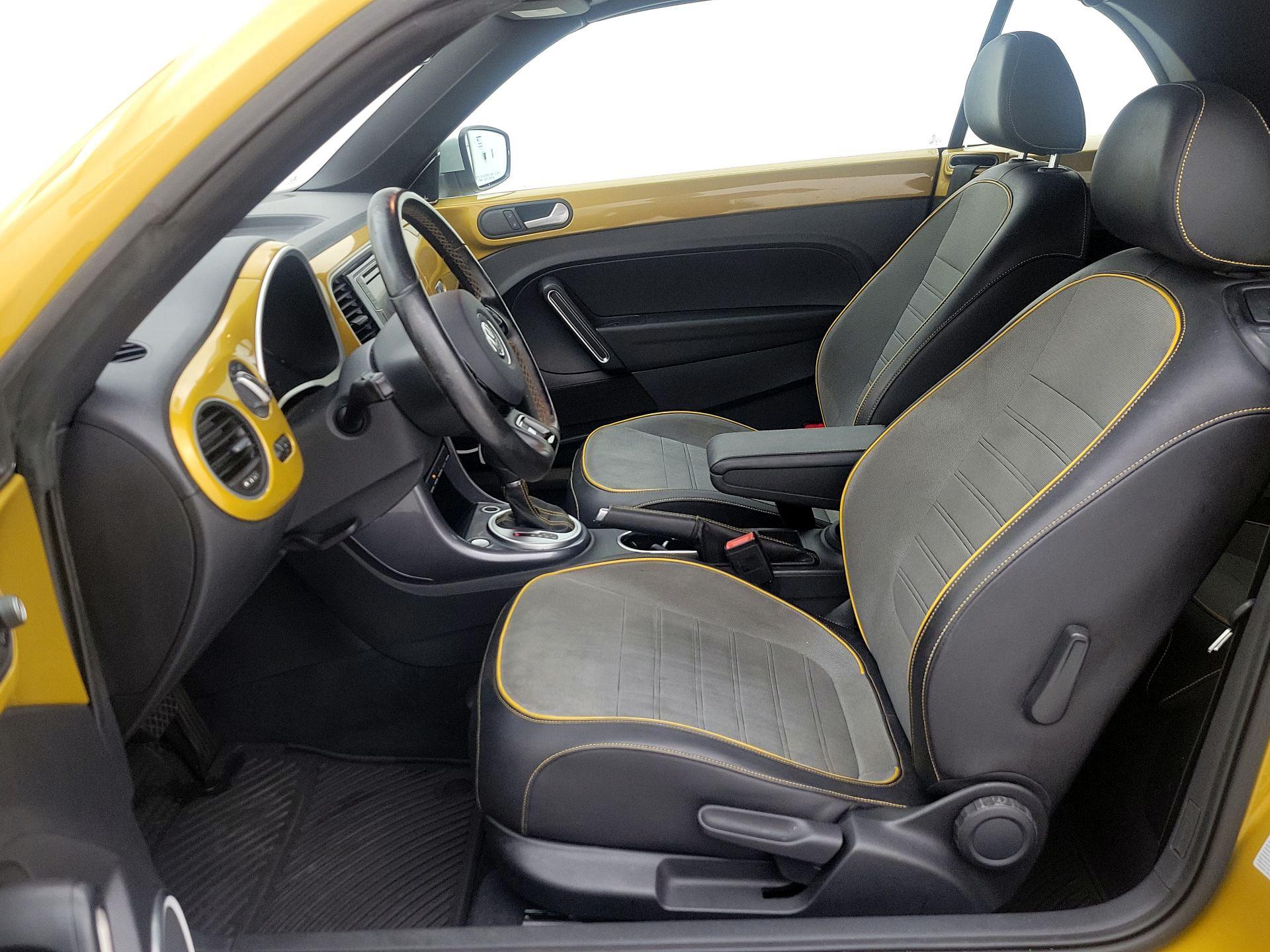 Thumbnail: 2017 Volkswagen Beetle - 11