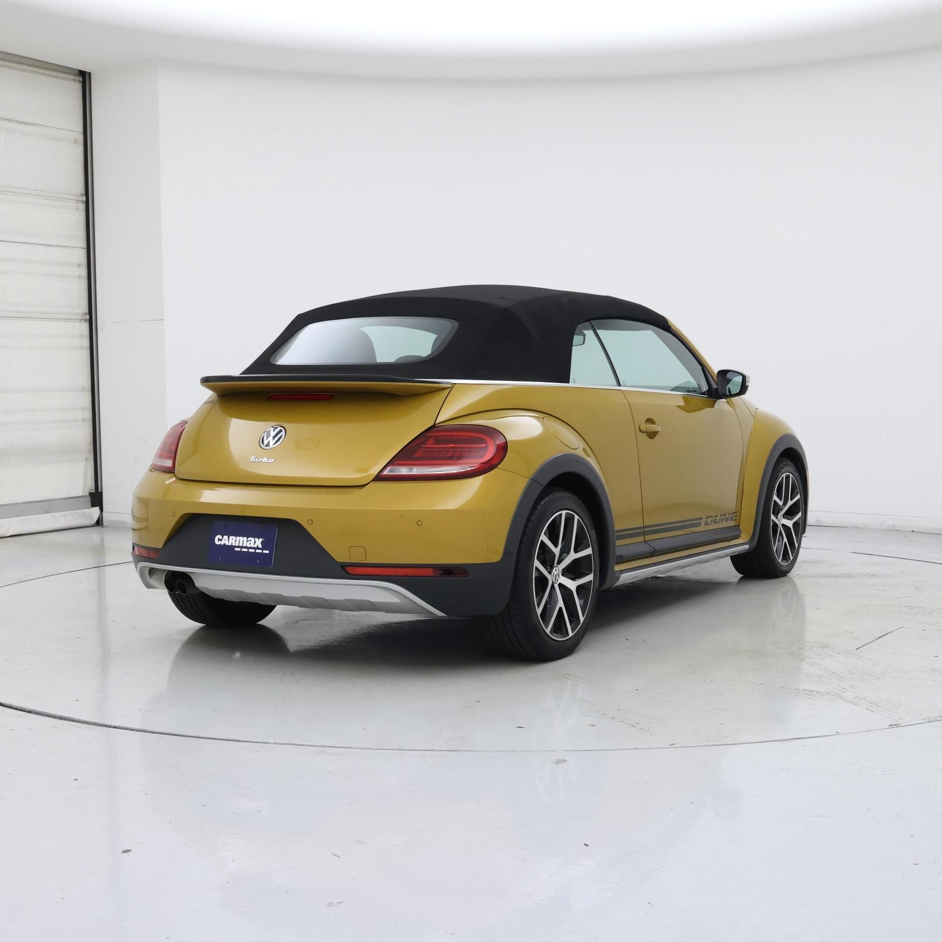 Thumbnail: 2017 Volkswagen Beetle - 8