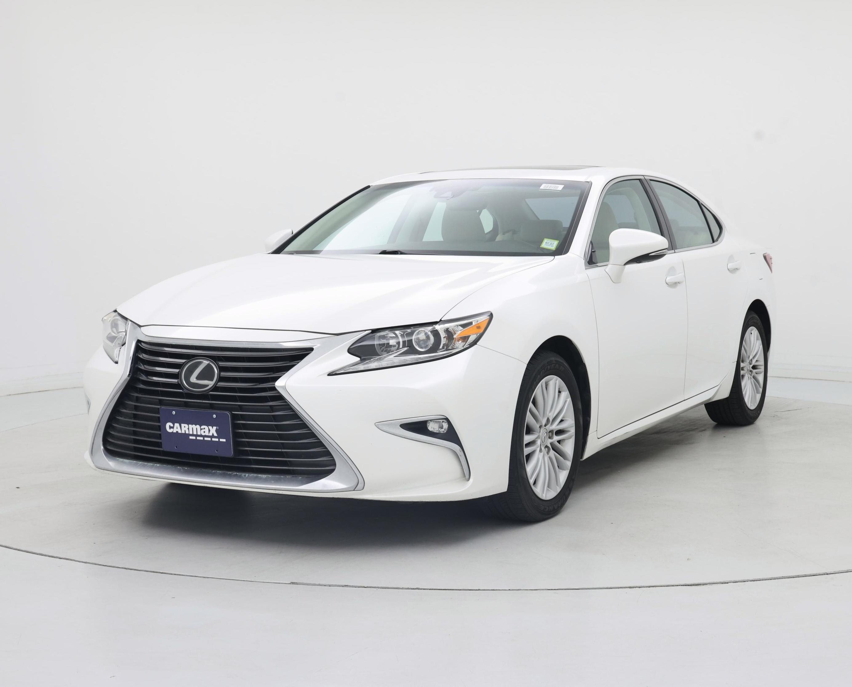 Thumbnail: 2017 Lexus ES - 4