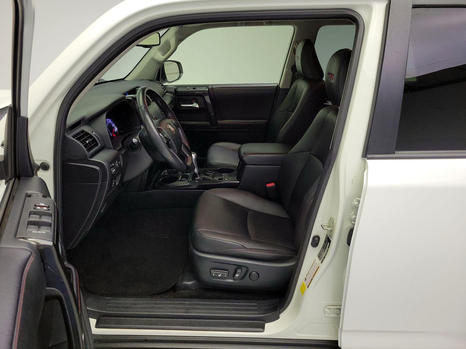 Thumbnail: 2022 Toyota 4Runner - 11
