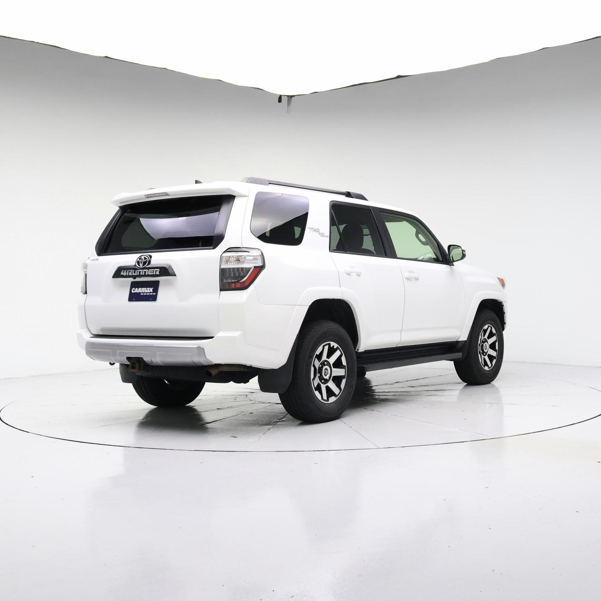 Thumbnail: 2022 Toyota 4Runner - 8