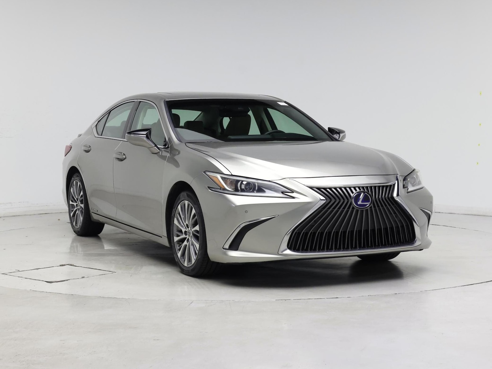 2019 Lexus ES Hybrid 300h - Photo 2