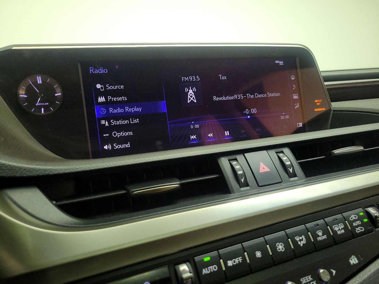 2019 Lexus ES Hybrid 300h - Photo 17