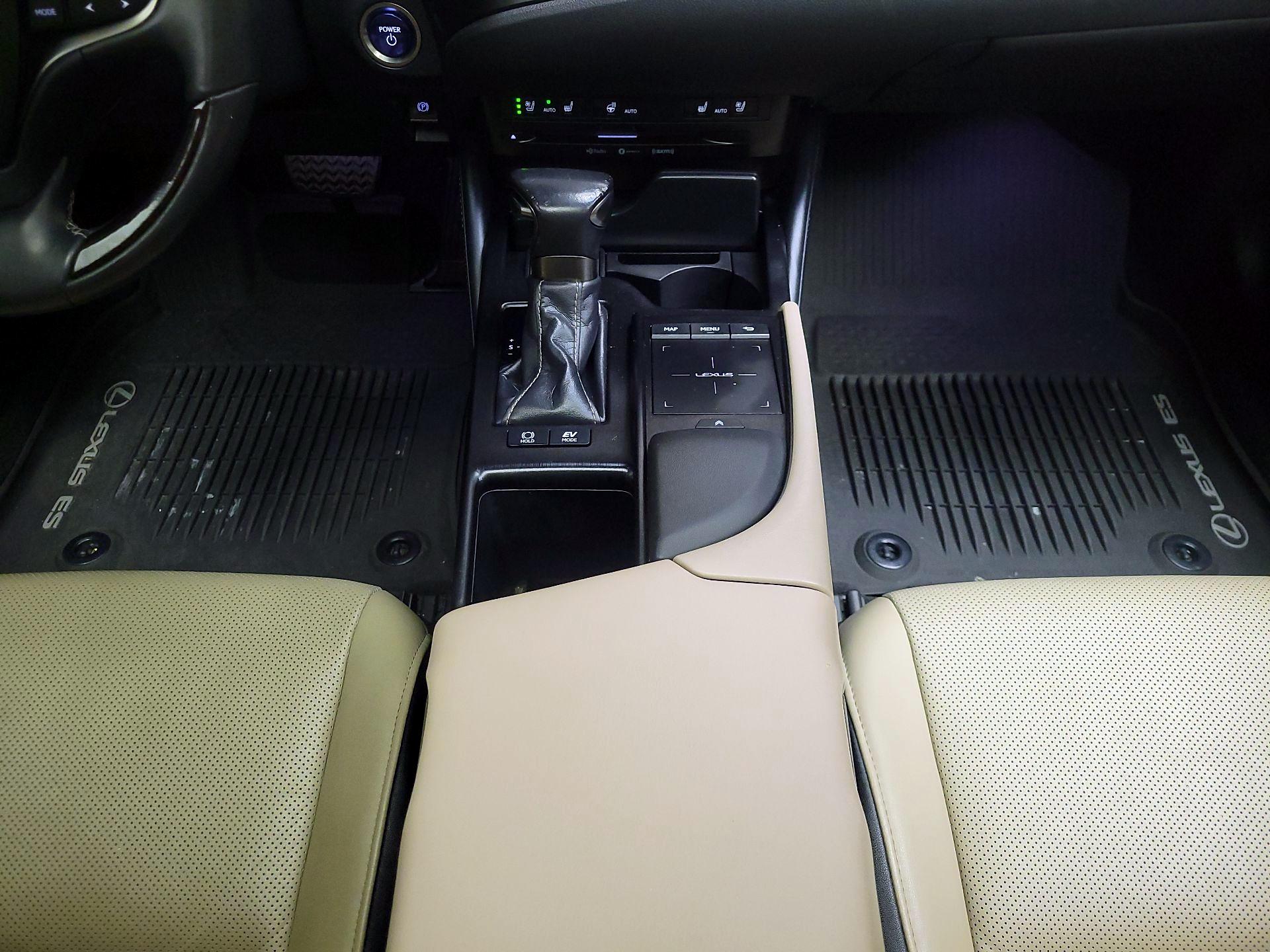 Thumbnail: 2019 Lexus ES - 18