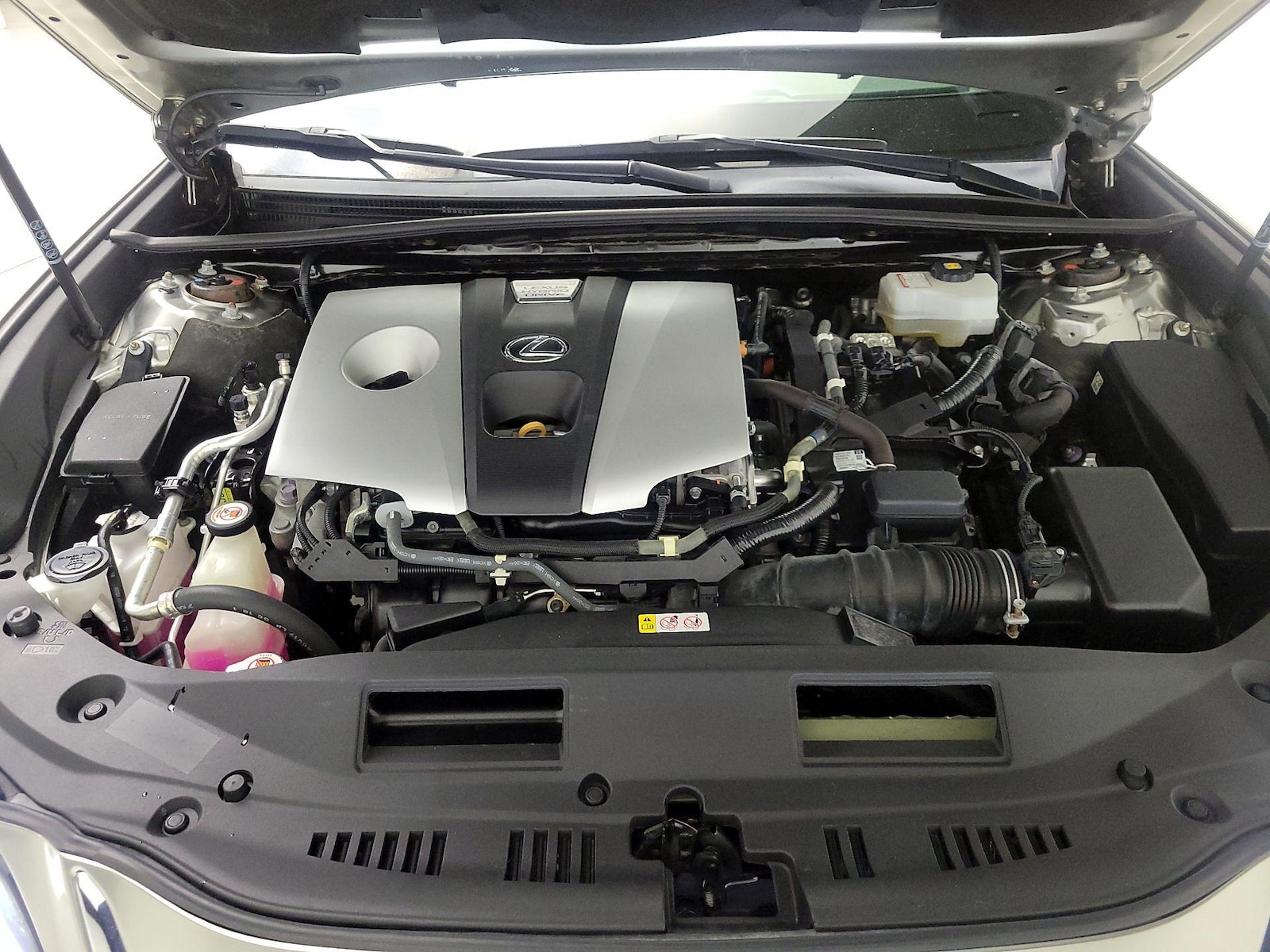 2019 Lexus ES Hybrid 300h - Photo 24