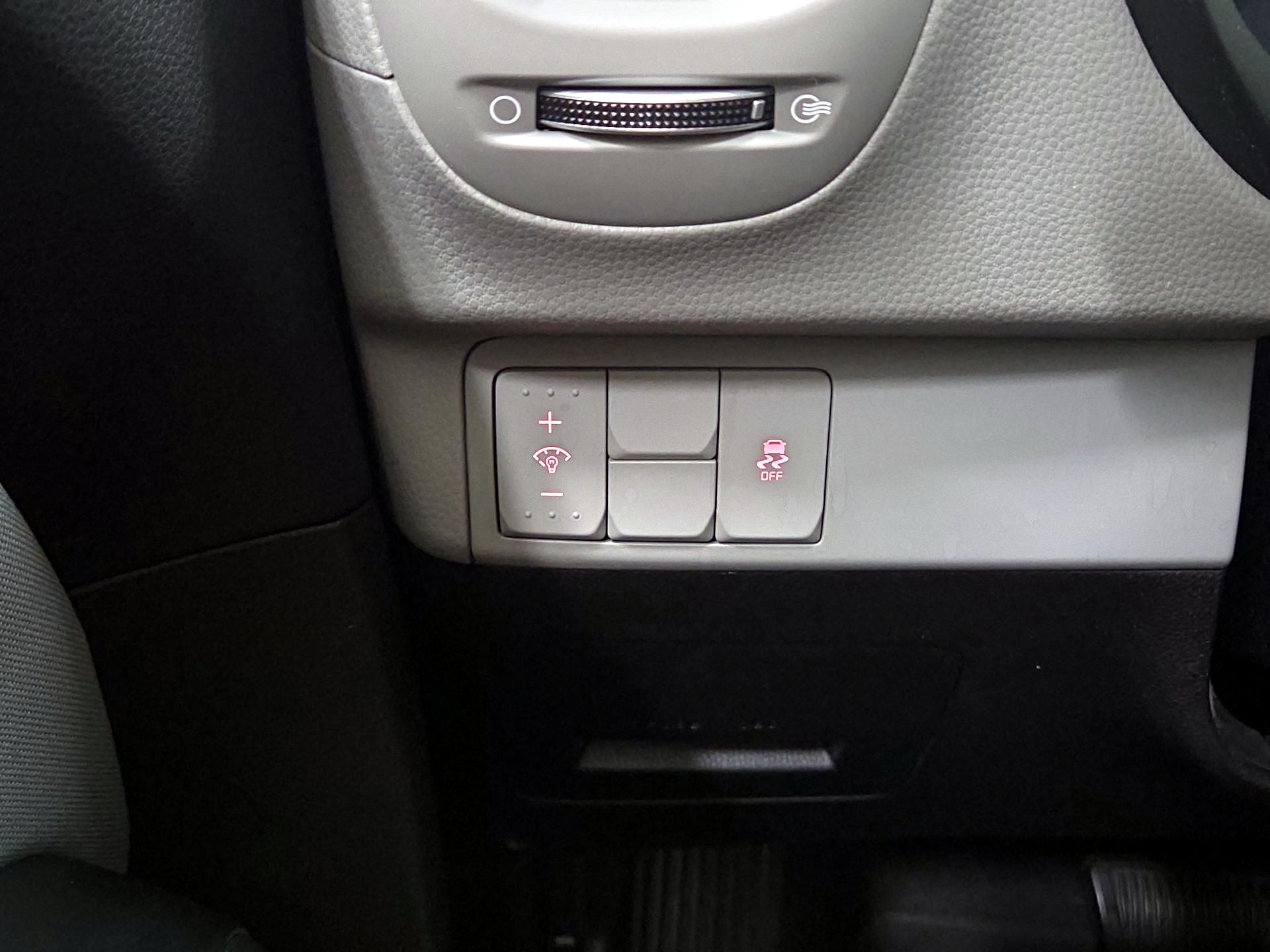 Thumbnail: 2015 Kia Soul - 13