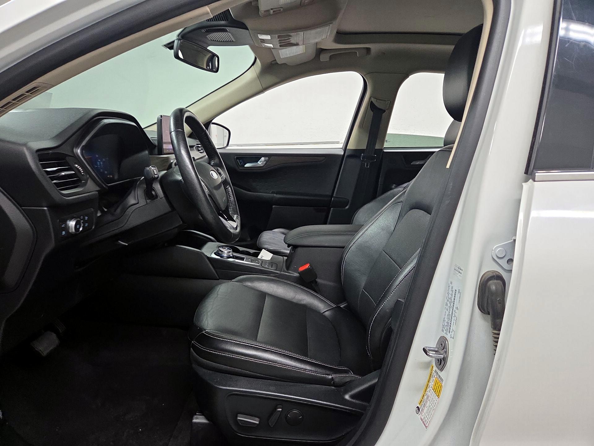 Thumbnail: 2020 Ford Escape - 11