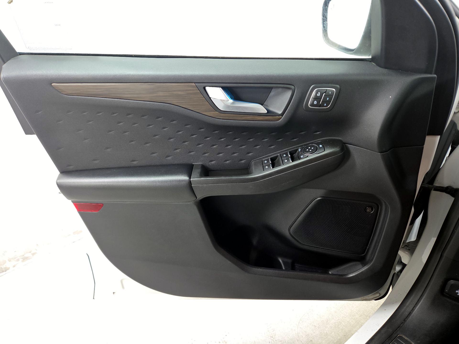 Thumbnail: 2020 Ford Escape - 12