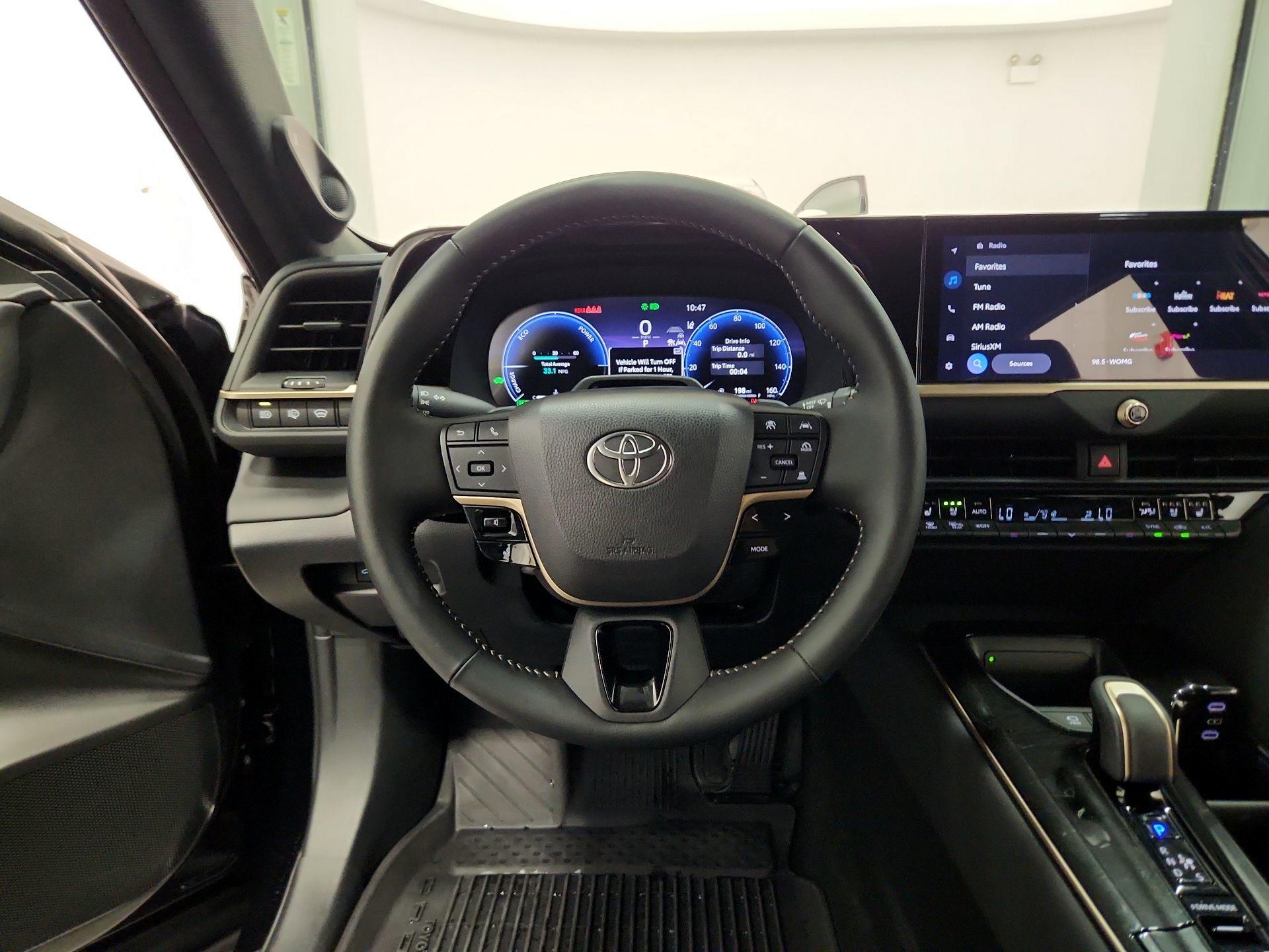 Thumbnail: 2025 Toyota Crown Signia - 10