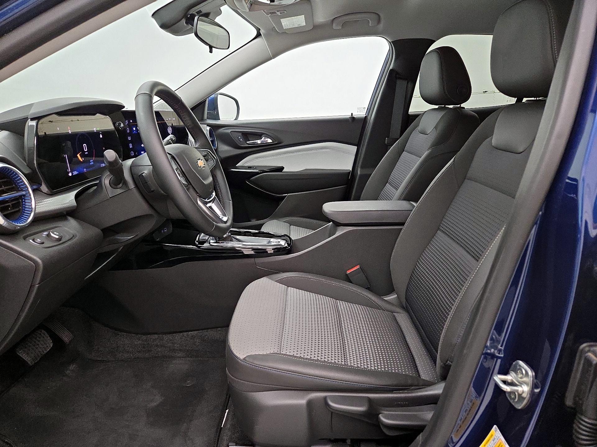 Thumbnail: 2024 Chevrolet Trax - 11